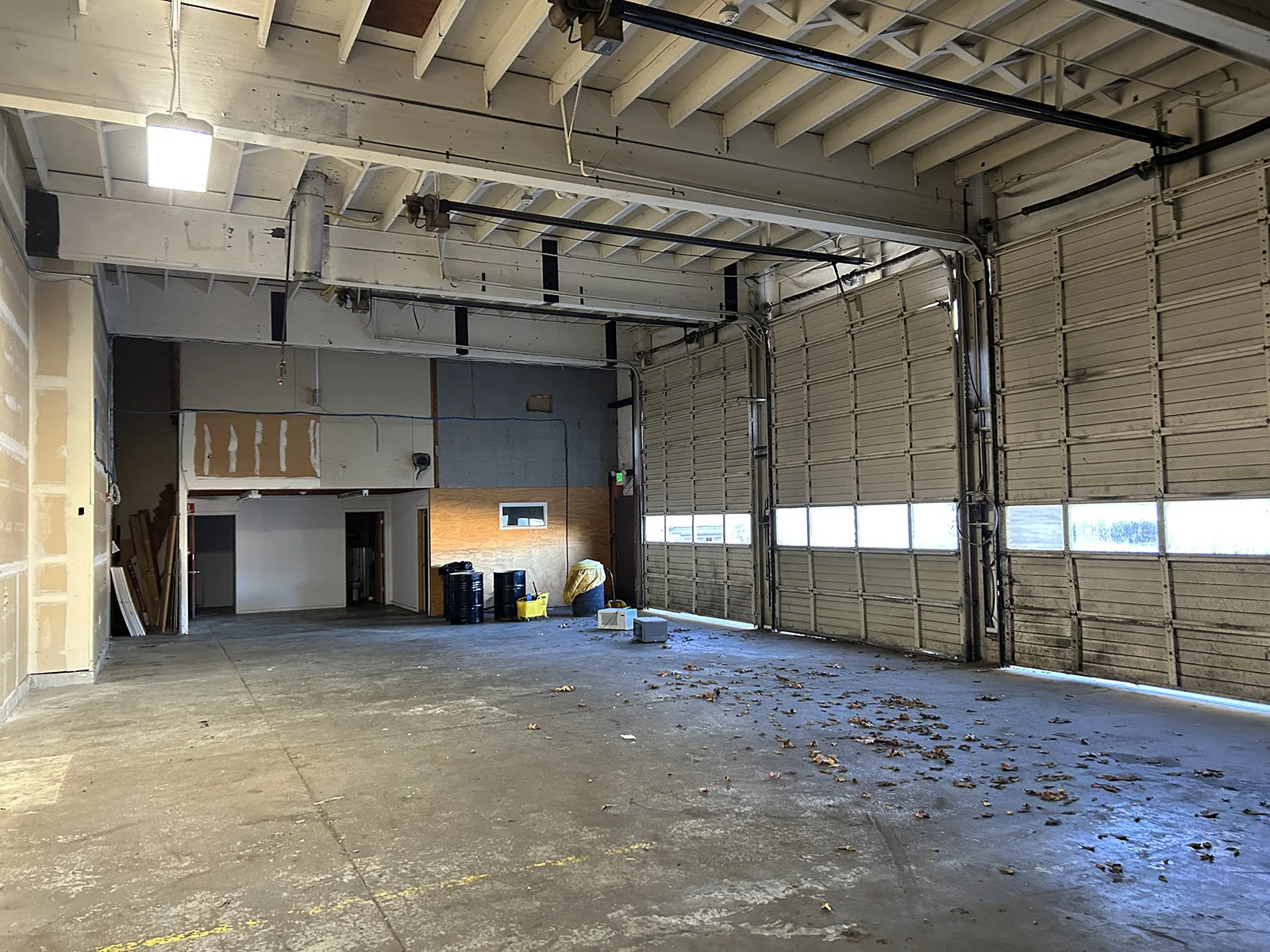 3333 NW 35th Ave — Lease in Portland, OR, photo 2 of 3