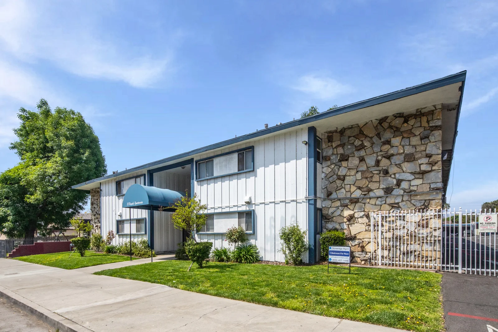 El Royale Apartments — Sale in San Bernardino, CA, photo 4 of 8