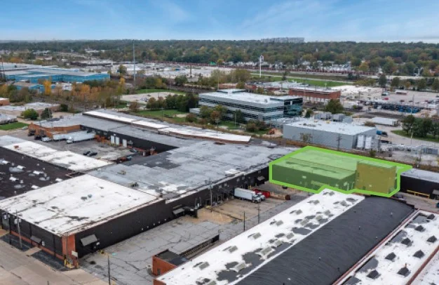 WAREHOUSE OR MANUFACTURING SPACE - 16,665 SF AVAILABLE — Lease in Wickliffe, OH, photo 2 of 7