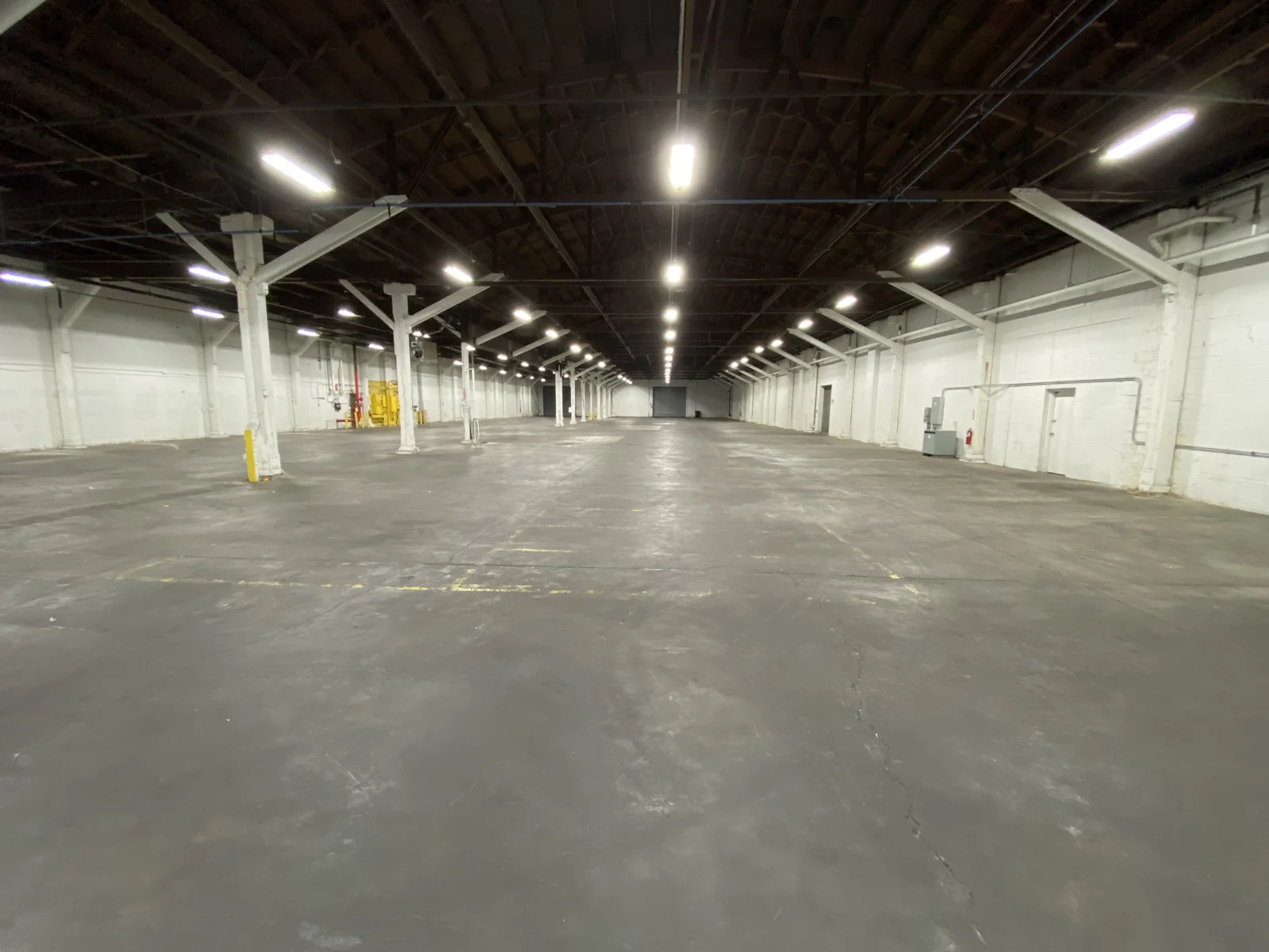 WAREHOUSE OR MANUFACTURING SPACE - 16,665 SF AVAILABLE — Lease in Wickliffe, OH, photo 6 of 7