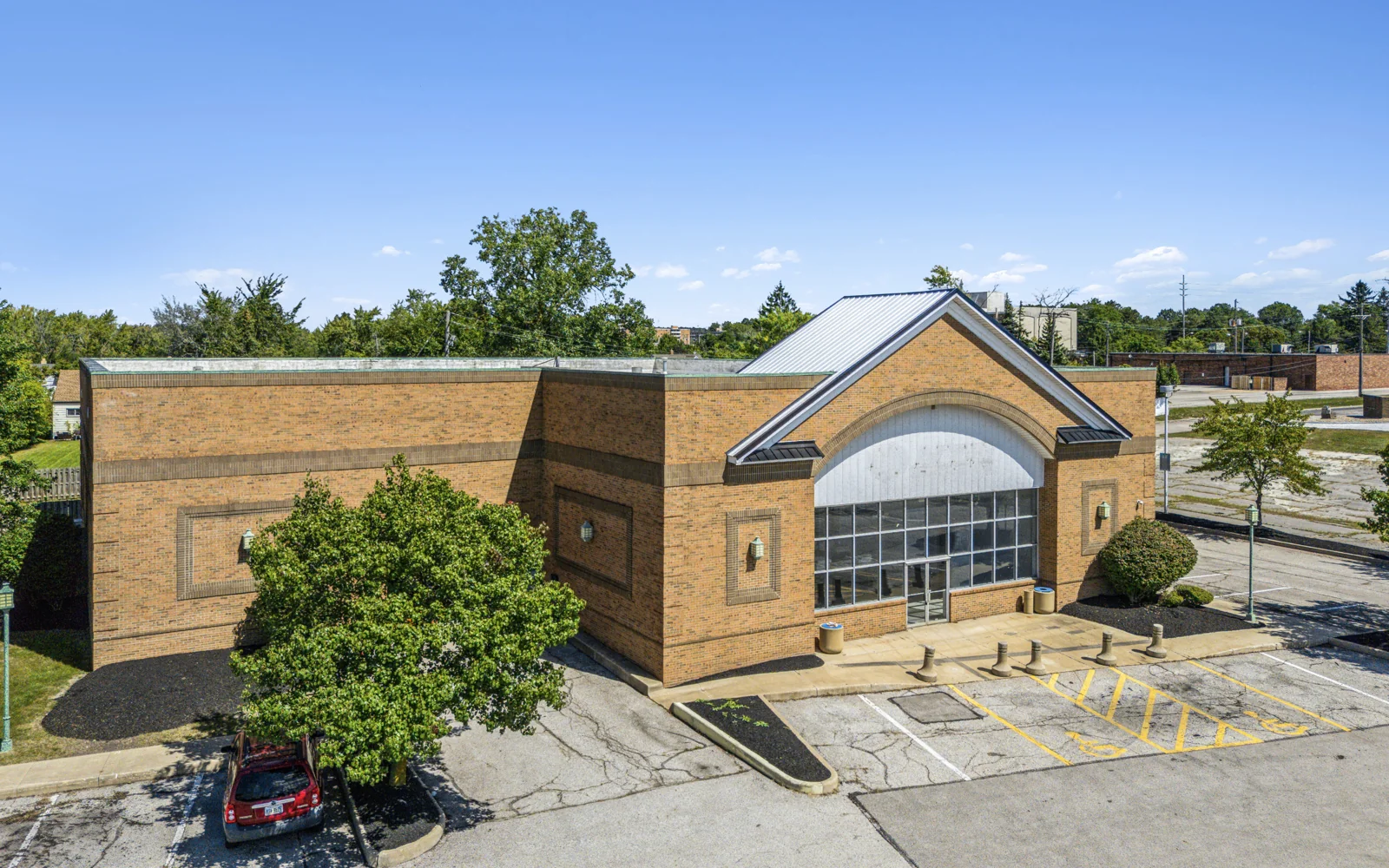 ±12,531 SF / 2 Acre Former NTB Building — Lease in Bedford, OH, photo 4 of 8