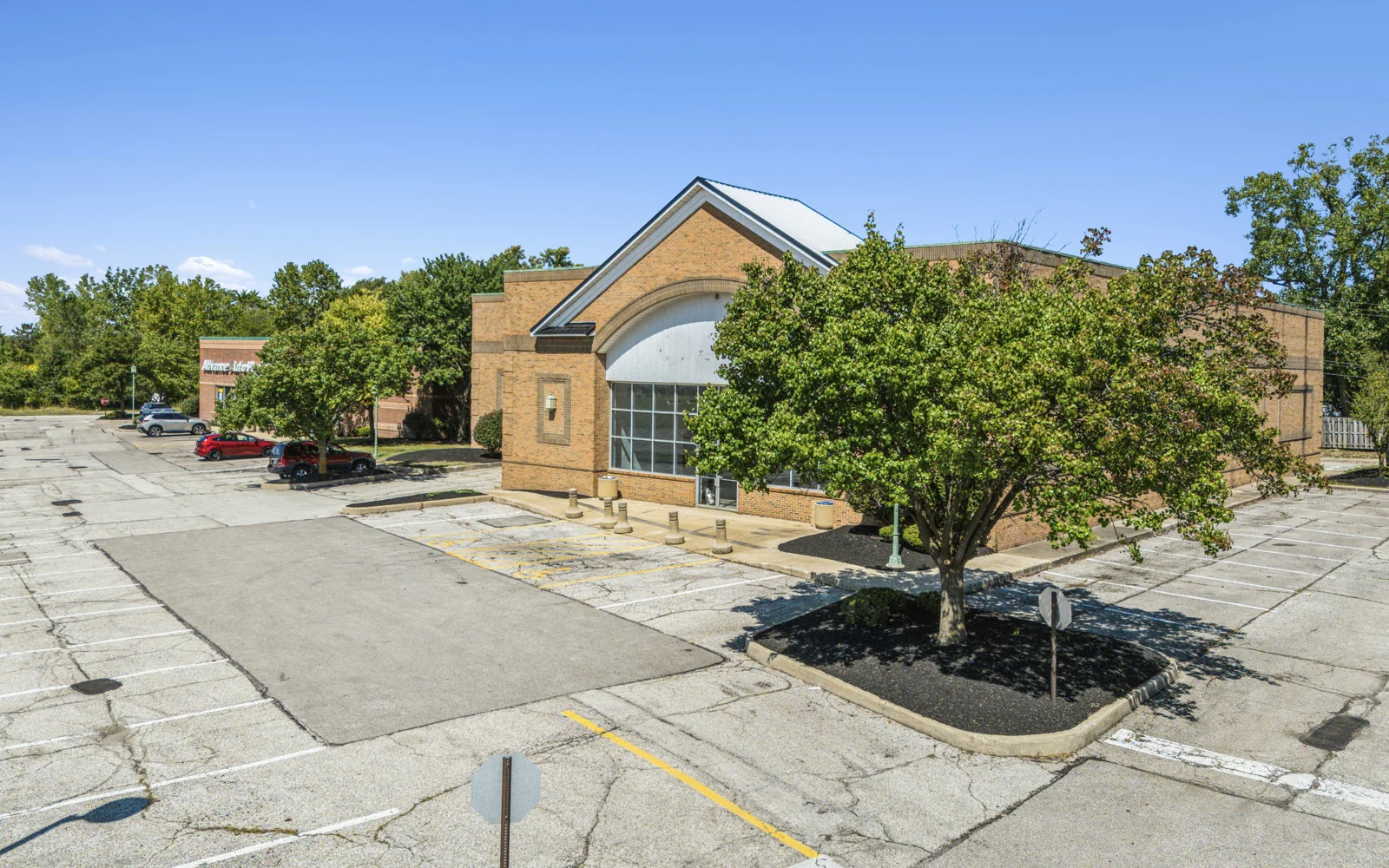 ±12,531 SF / 2 Acre Former NTB Building — Lease in Bedford, OH, photo 5 of 8