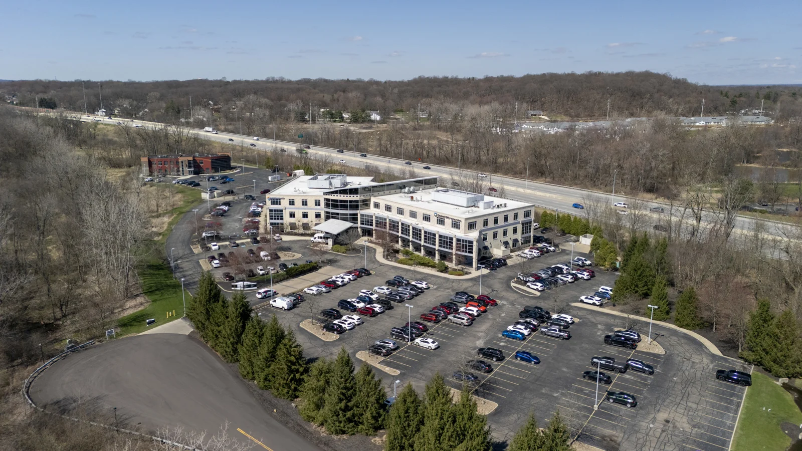 One Park West — Lease in Akron, OH, photo 3 of 8