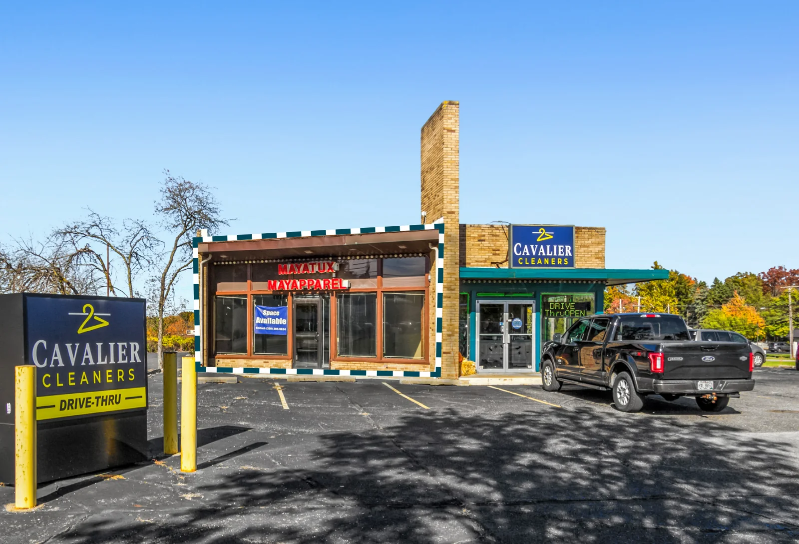 5,200 SF Retail Space Available — Lease in Fairlawn, OH, photo 2 of 8