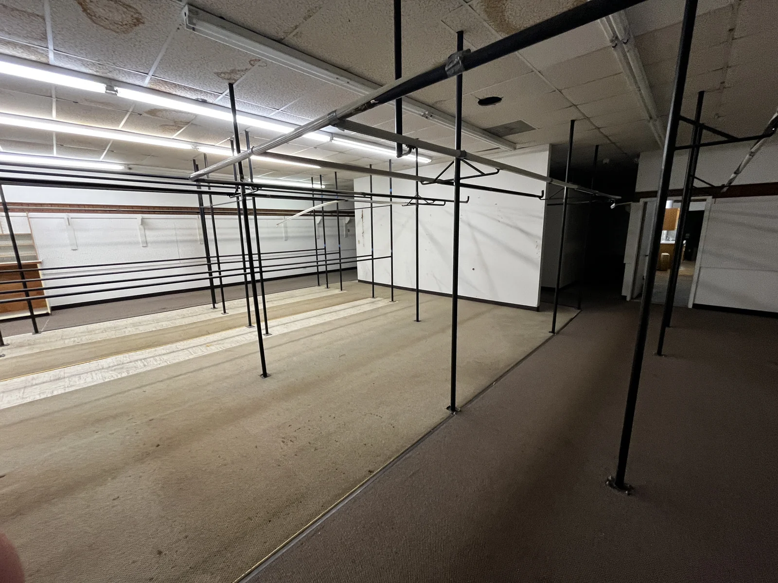 5,200 SF Retail Space Available — Lease in Fairlawn, OH, photo 7 of 8