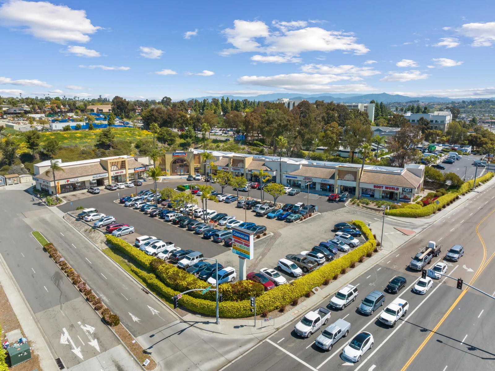 Retail in Oceanside, CA - photo 2 - Oceanside, CA