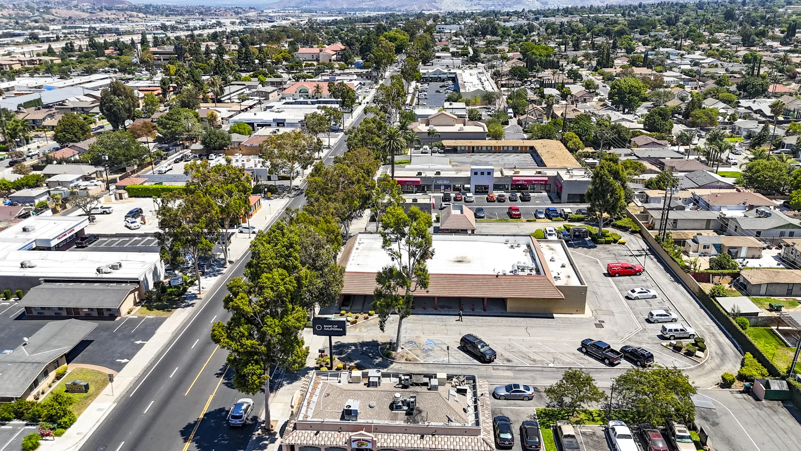 Retail in Corona, CA — Sale in Corona, CA, photo 3 of 4