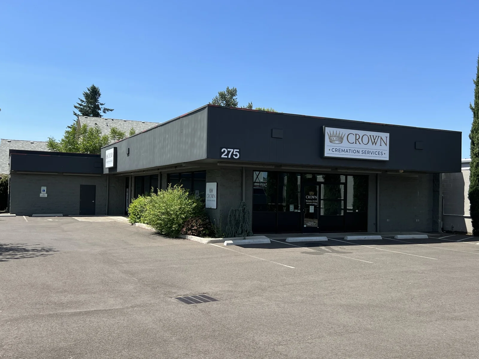 Crown Memorial — Sale in Salem, OR, photo 1 of 7