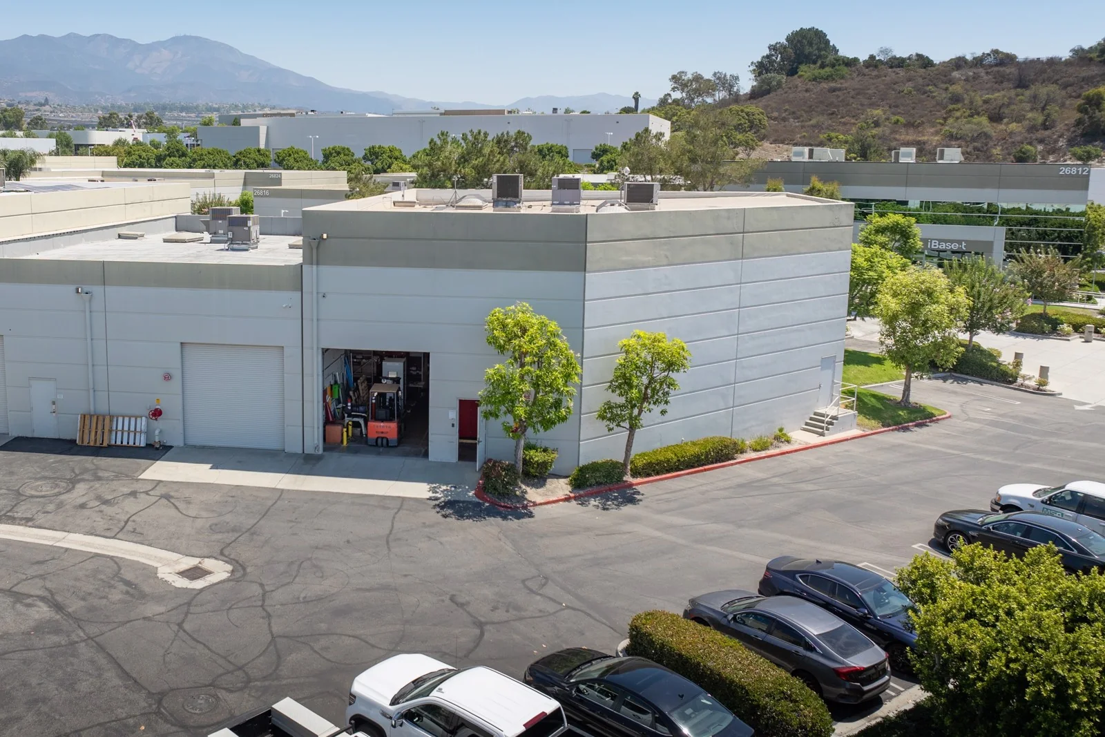 Vista Terrace Business Park — Sale in Lake Forest, CA, photo 2 of 4