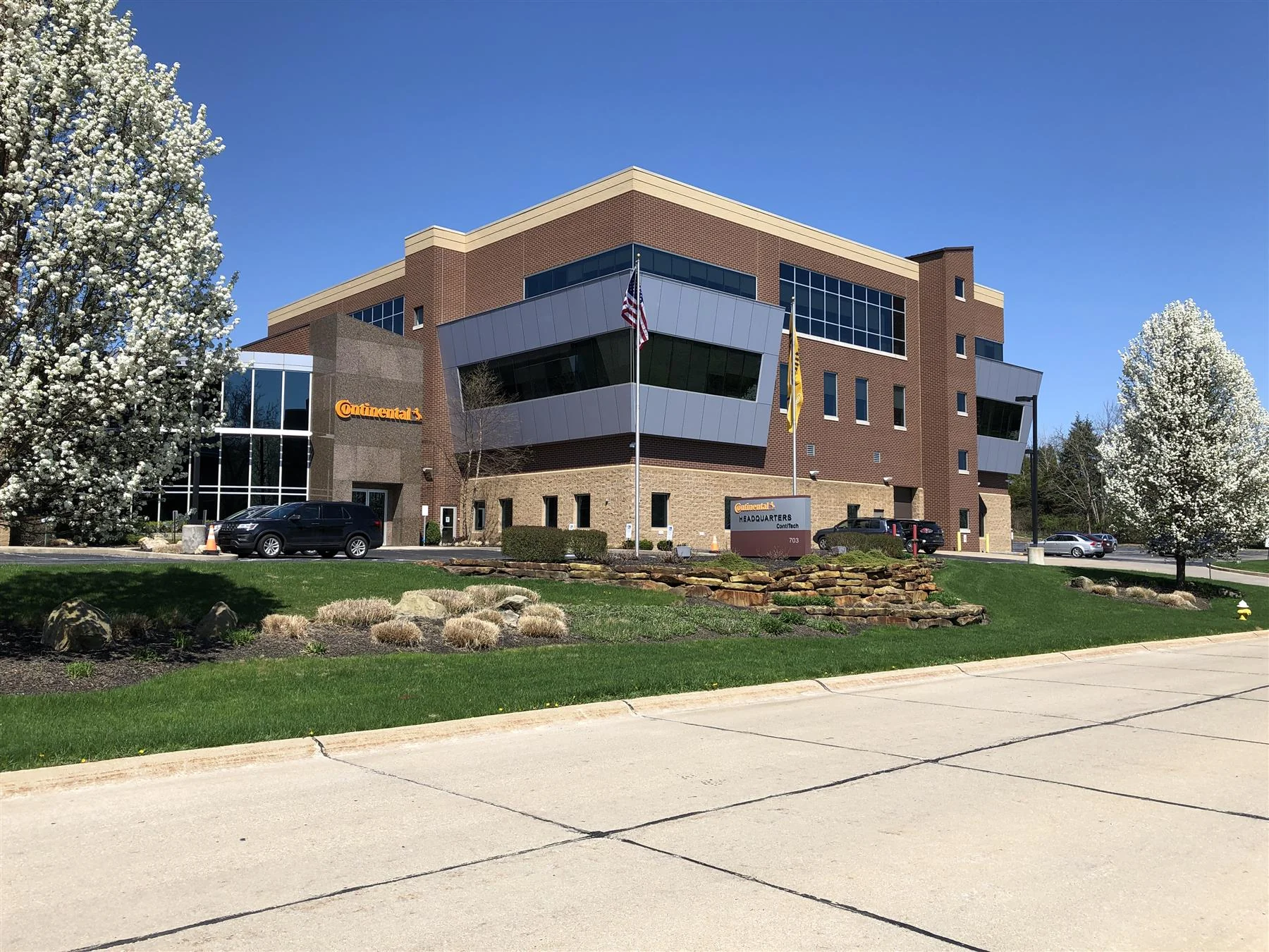 Innovation Center — Lease in Fairlawn, OH, photo 1 of 2