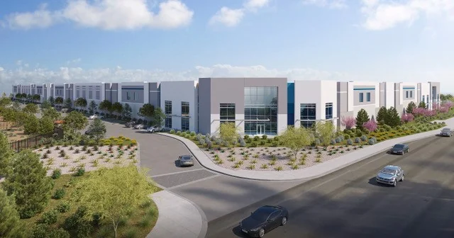 Industrial in Palmdale, CA — Lease in Palmdale, CA, photo 2 of 3