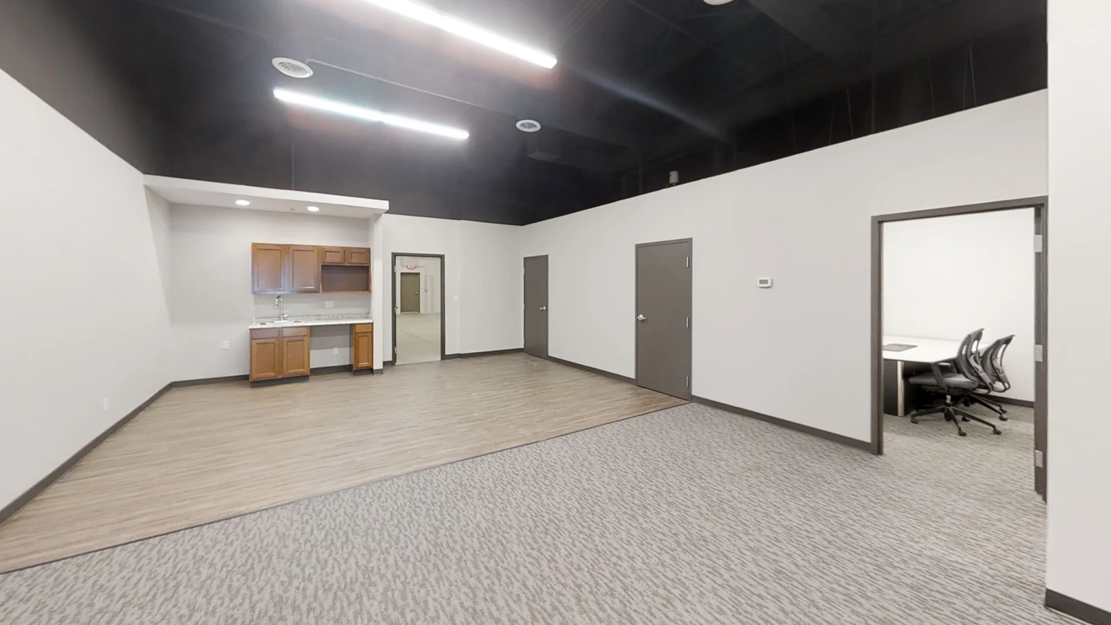 Valley Tech — Lease in Valley View, OH, photo 4 of 8