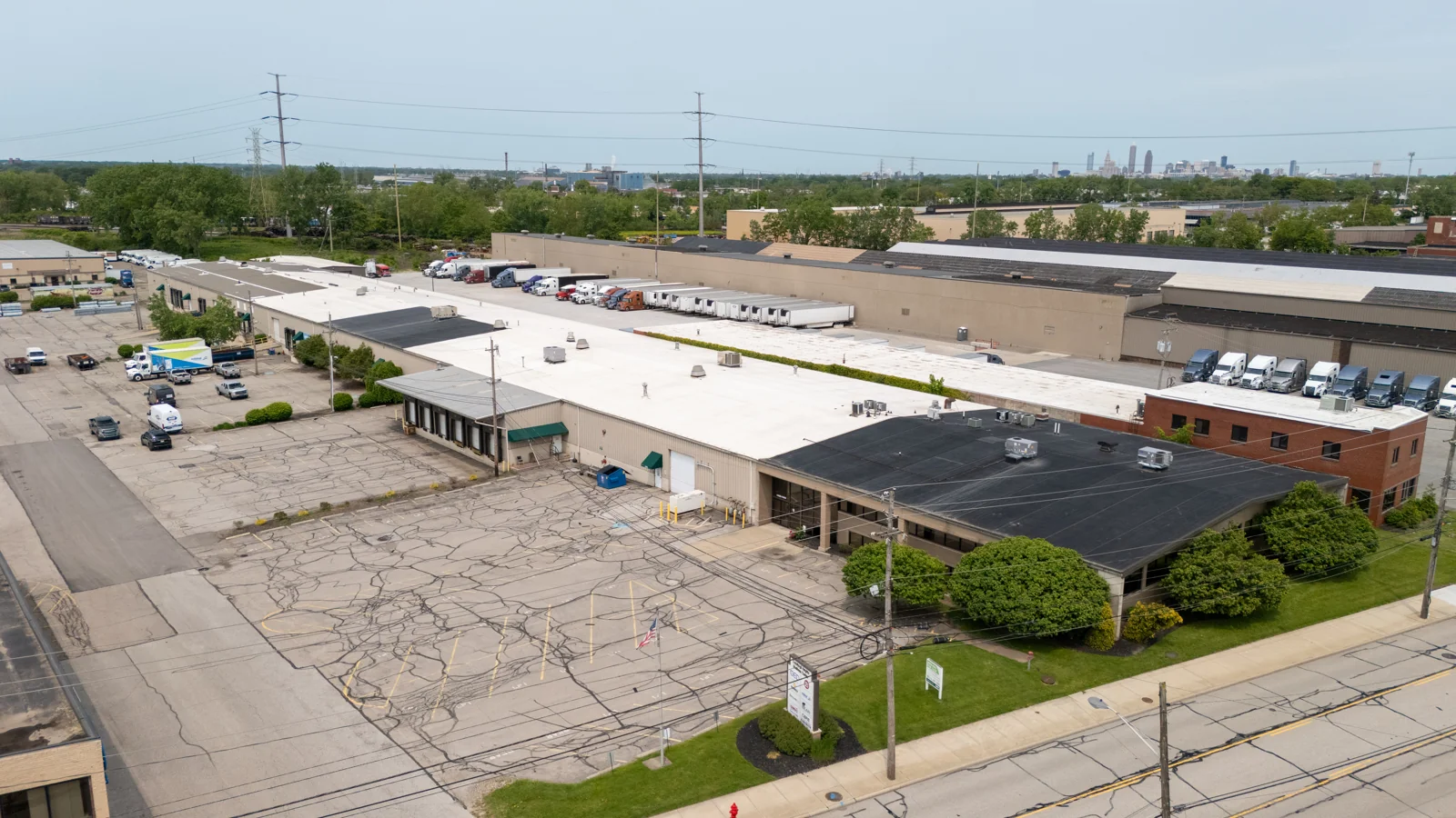 OFFICE/FLEX SPACE FOR LEASE - industrial in Cleveland, OH