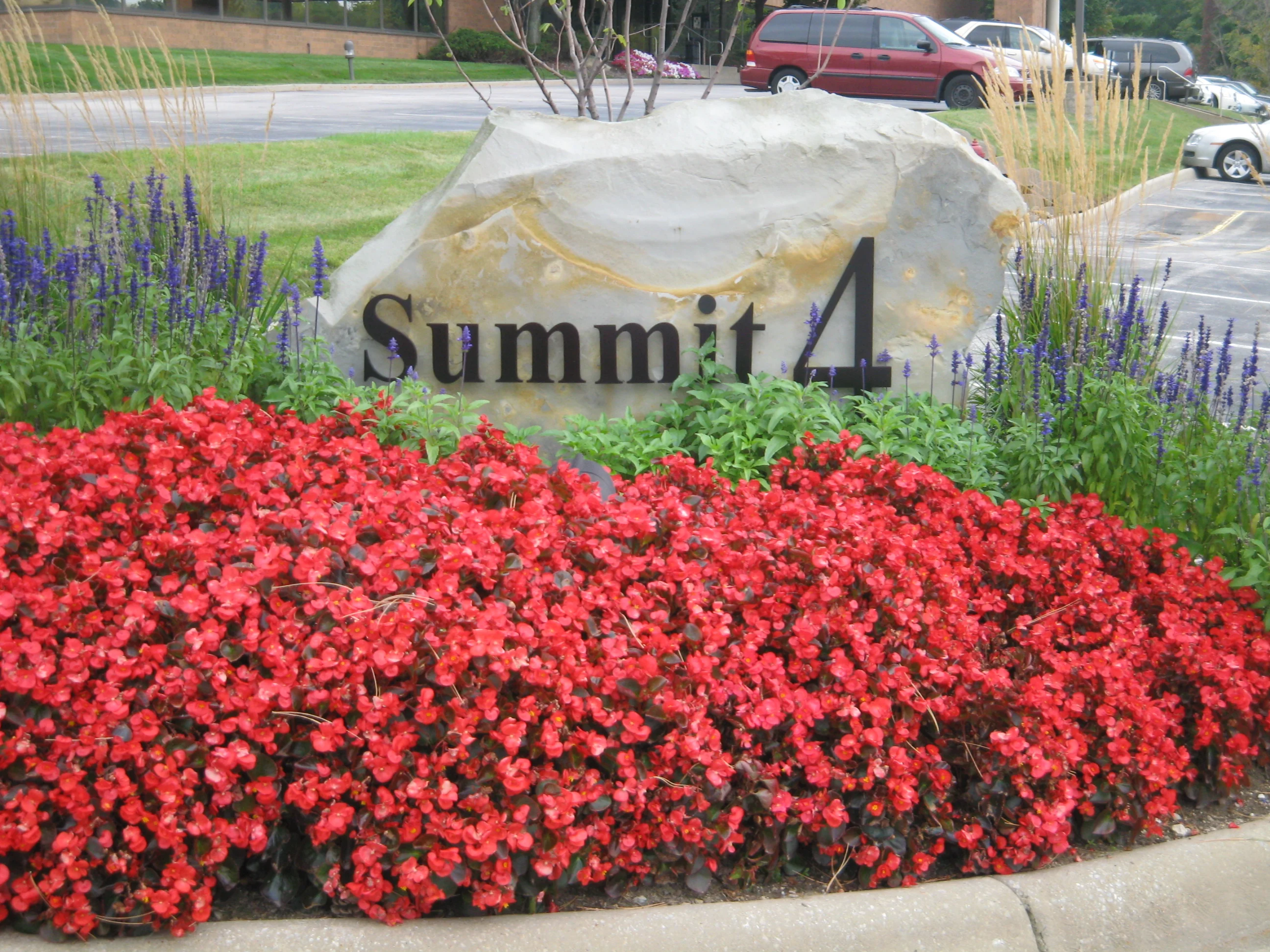 Summit 4 — Lease in Independence, OH, photo 3 of 7