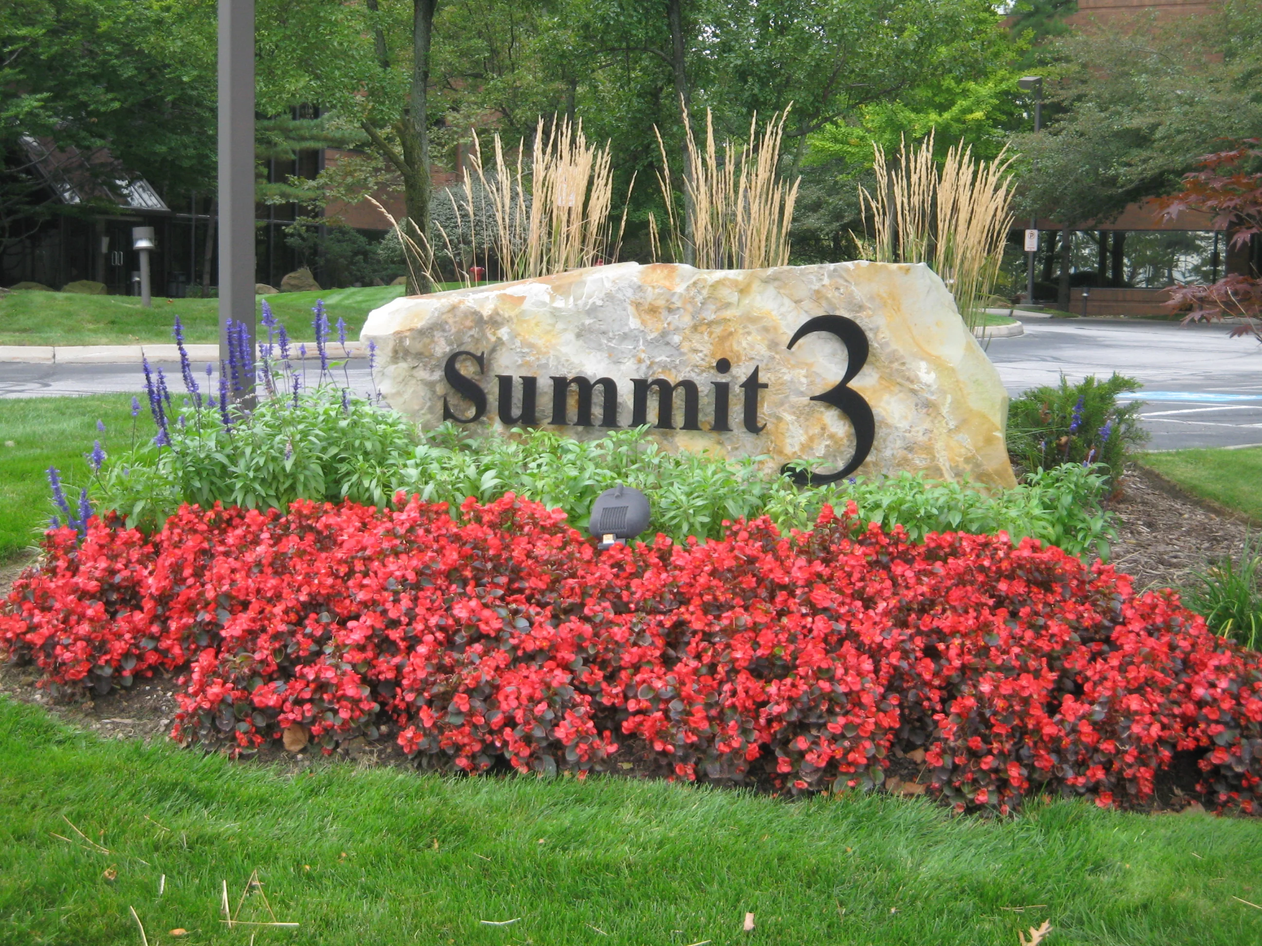 Summit 3 — Lease in Independence, OH, photo 3 of 8