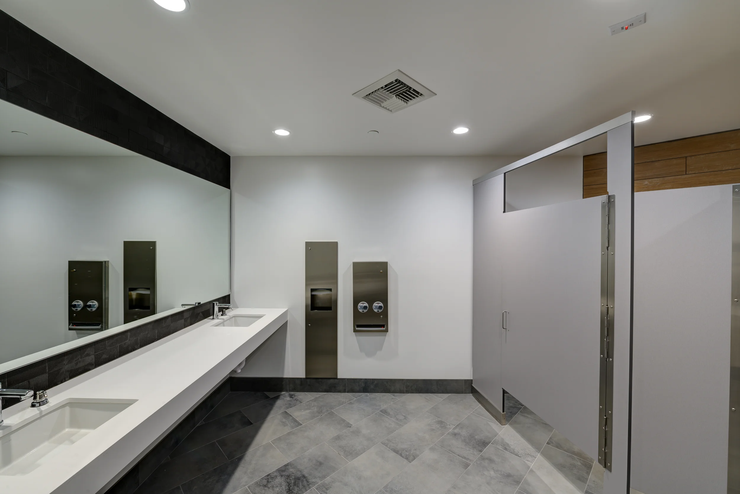 3130 South Harbor Boulevard - photo 16 - Santa Ana, CA