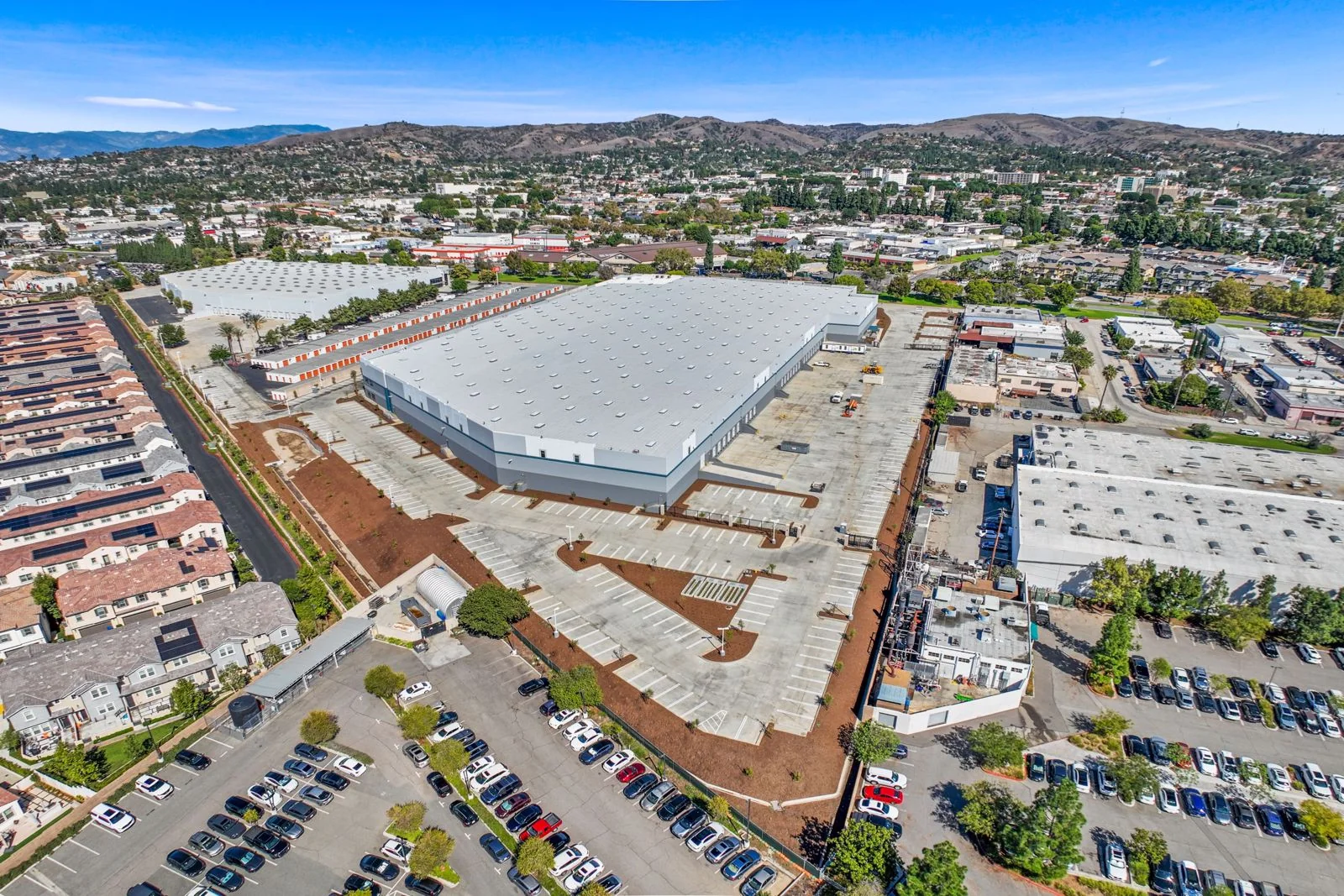 Whittier Boulevard Business Center — Lease in Whittier, CA, photo 4 of 7