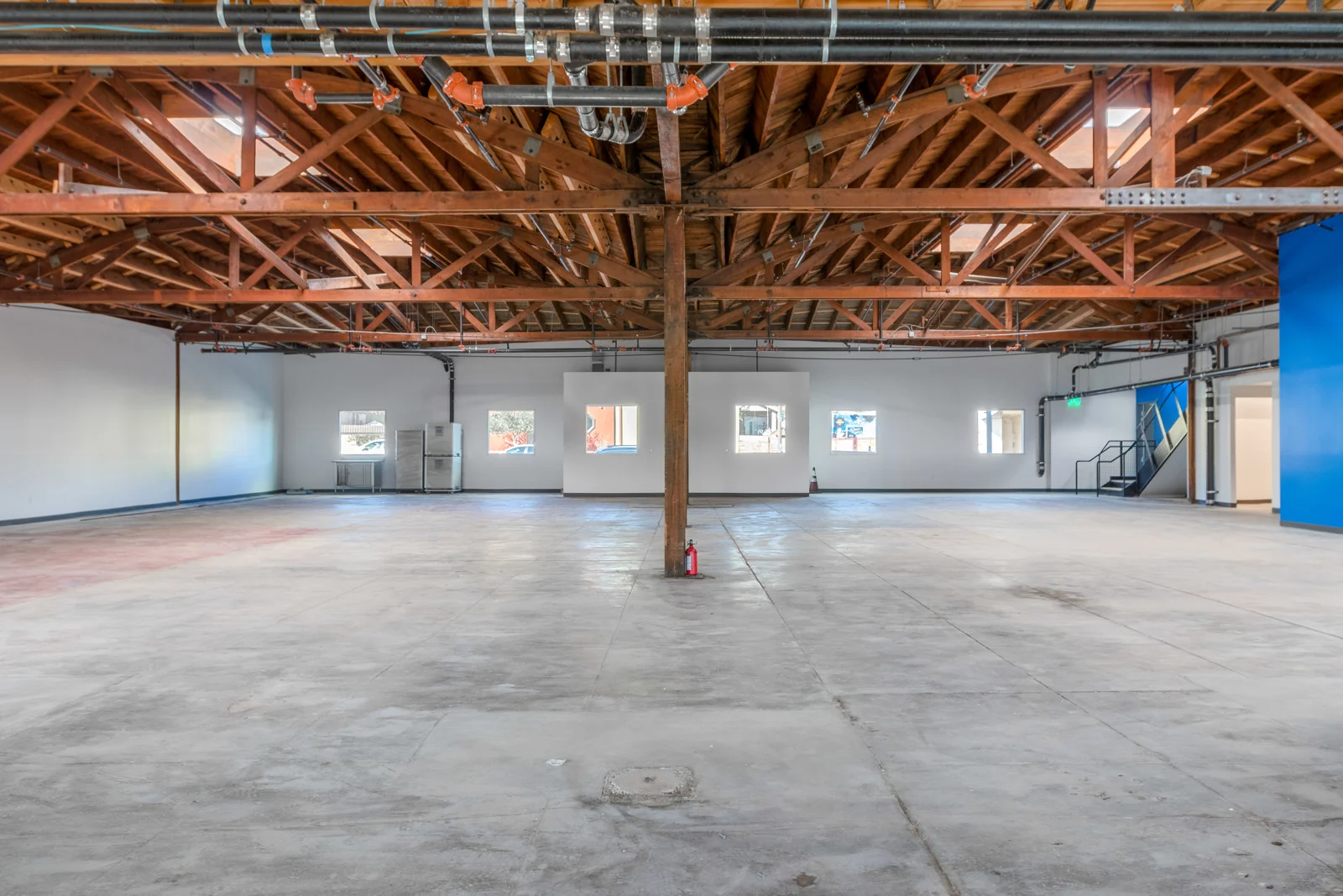 FlexIndustrial in Los Angeles, CA — Sale in Los Angeles, CA, photo 1 of 8