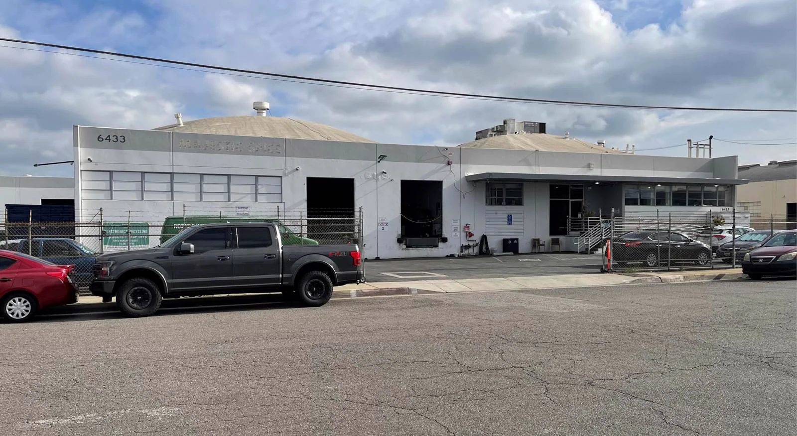 6433 Canning St — Lease in Commerce, CA, photo 1 of 1