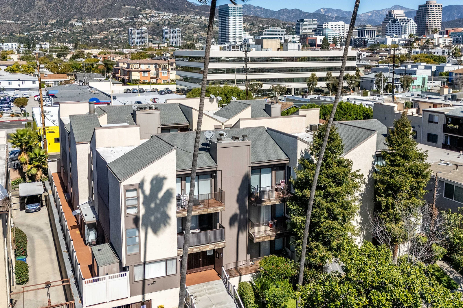 Property in Unknown, XX - photo 2 - Glendale, CA
