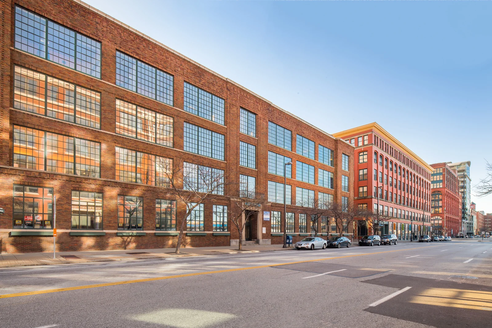Lakeside Place - Warehouse District