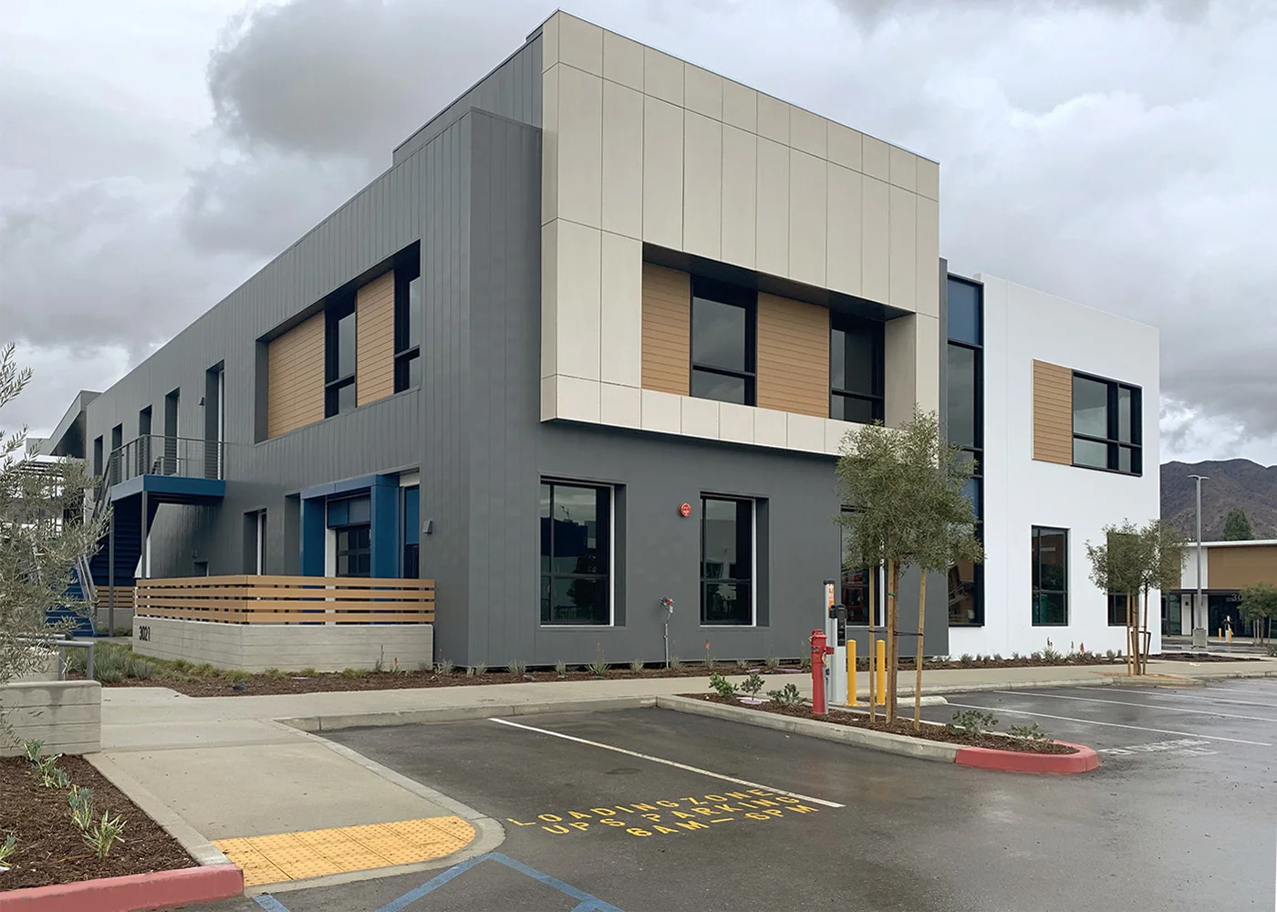 Avion Burbank — Sale in Burbank, CA, photo 6 of 7