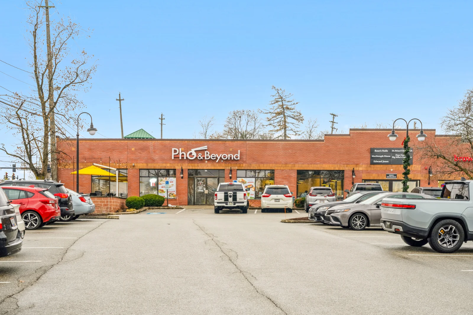 Retail Available at Crossroads Market Plaza!