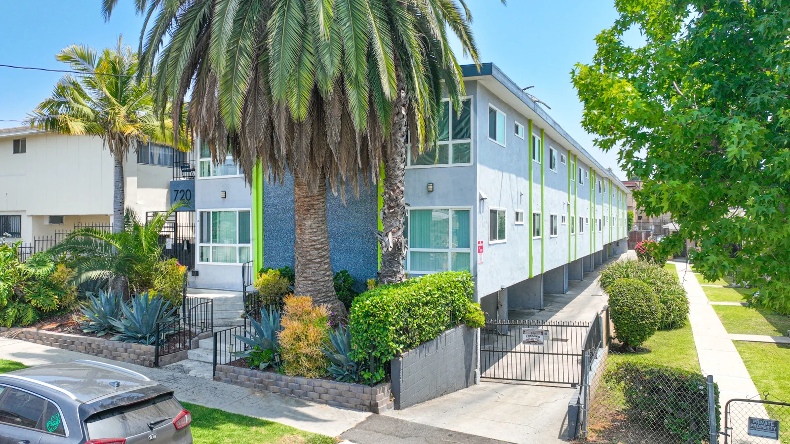 Property in Unknown, XX - multifamily in Inglewood, CA