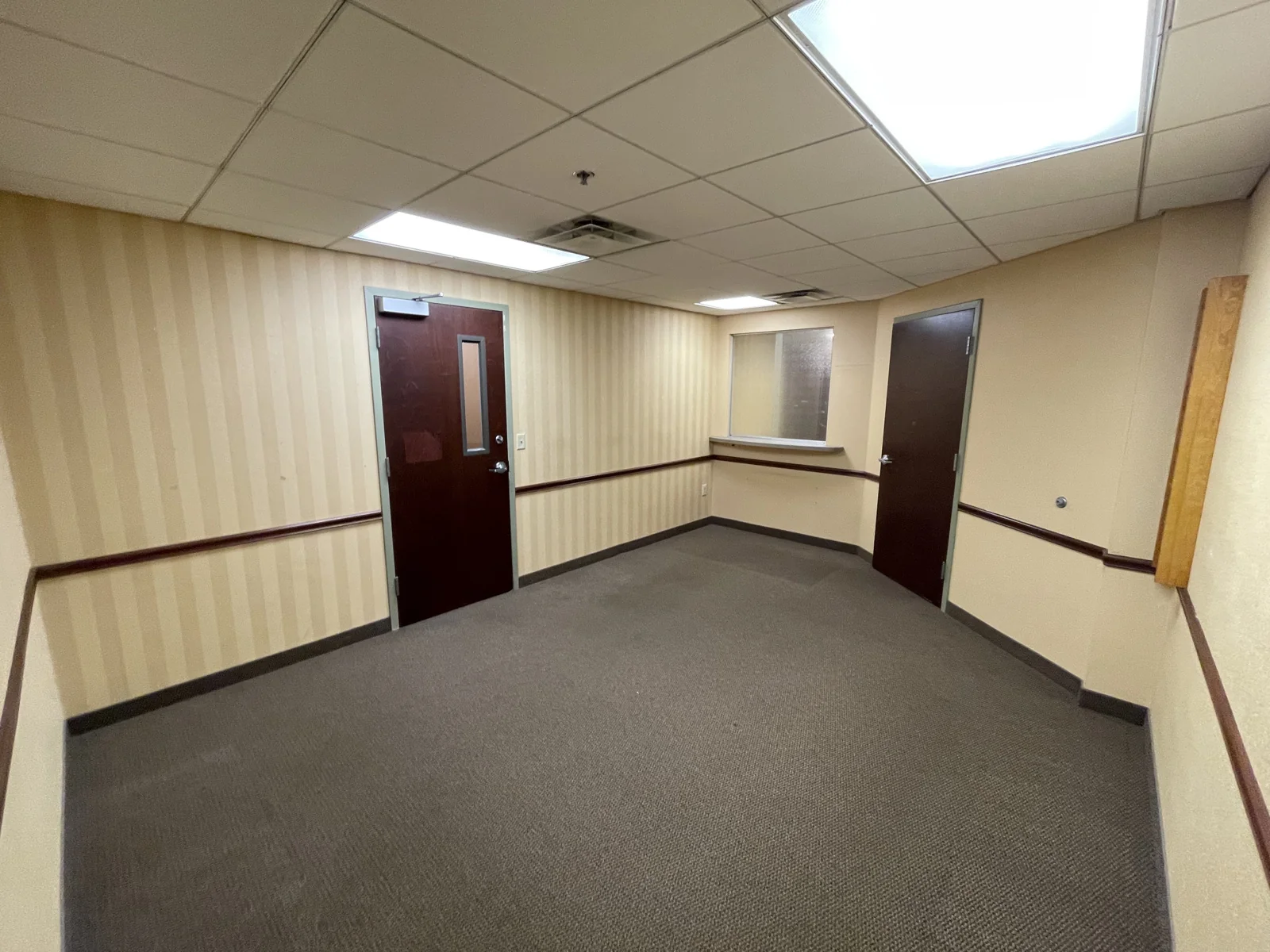 3-Story Medical/Office Building — Lease in Fairview Park, OH, photo 8 of 8