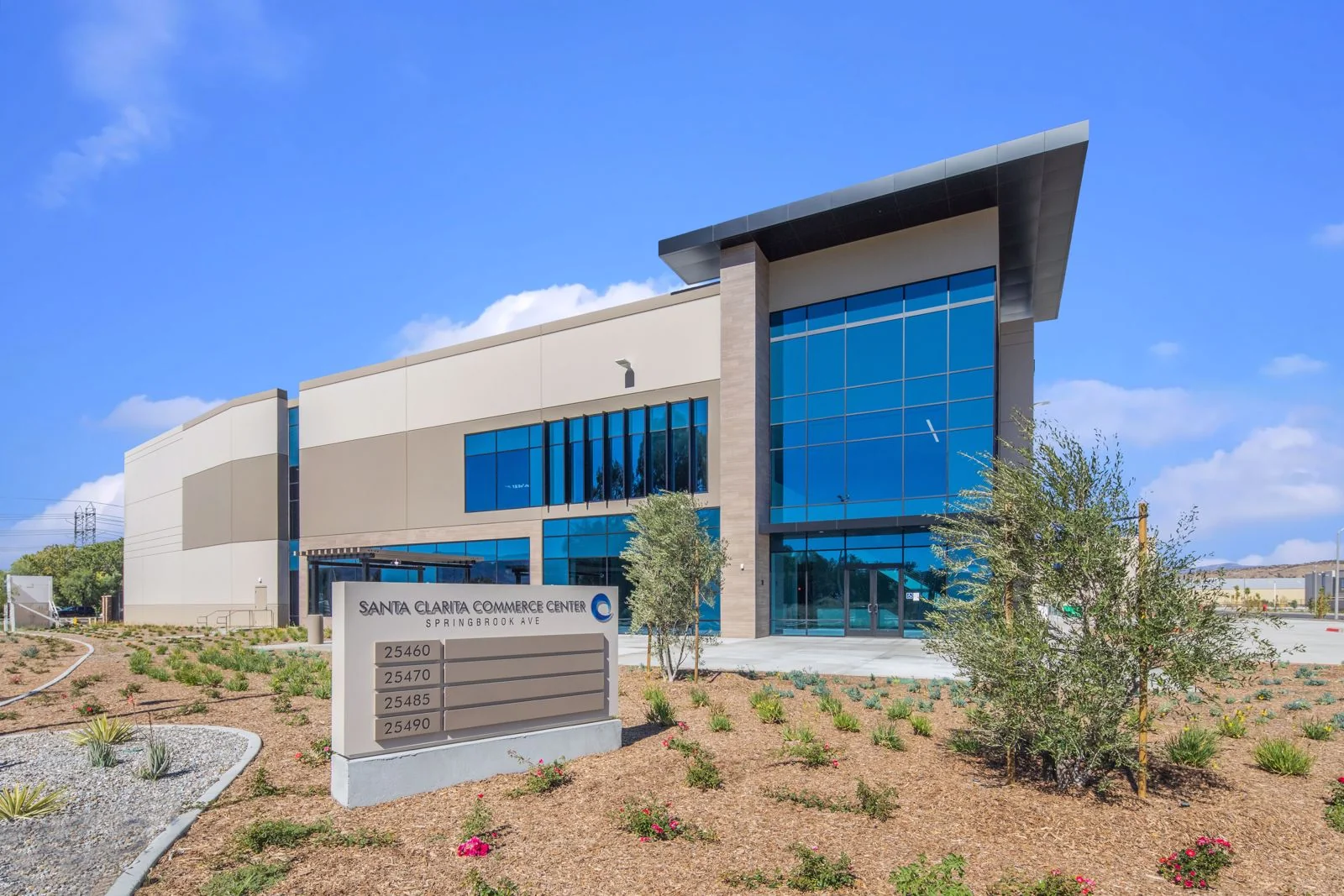 Santa Clarita Commerce Center — Lease in Santa Clarita, CA, photo 5 of 8