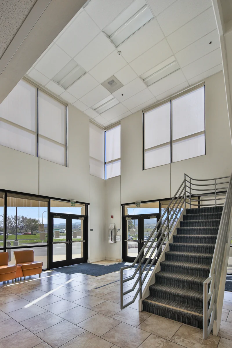 28460 Avenue Stanford — Sale in Santa Clarita, CA, photo 3 of 4