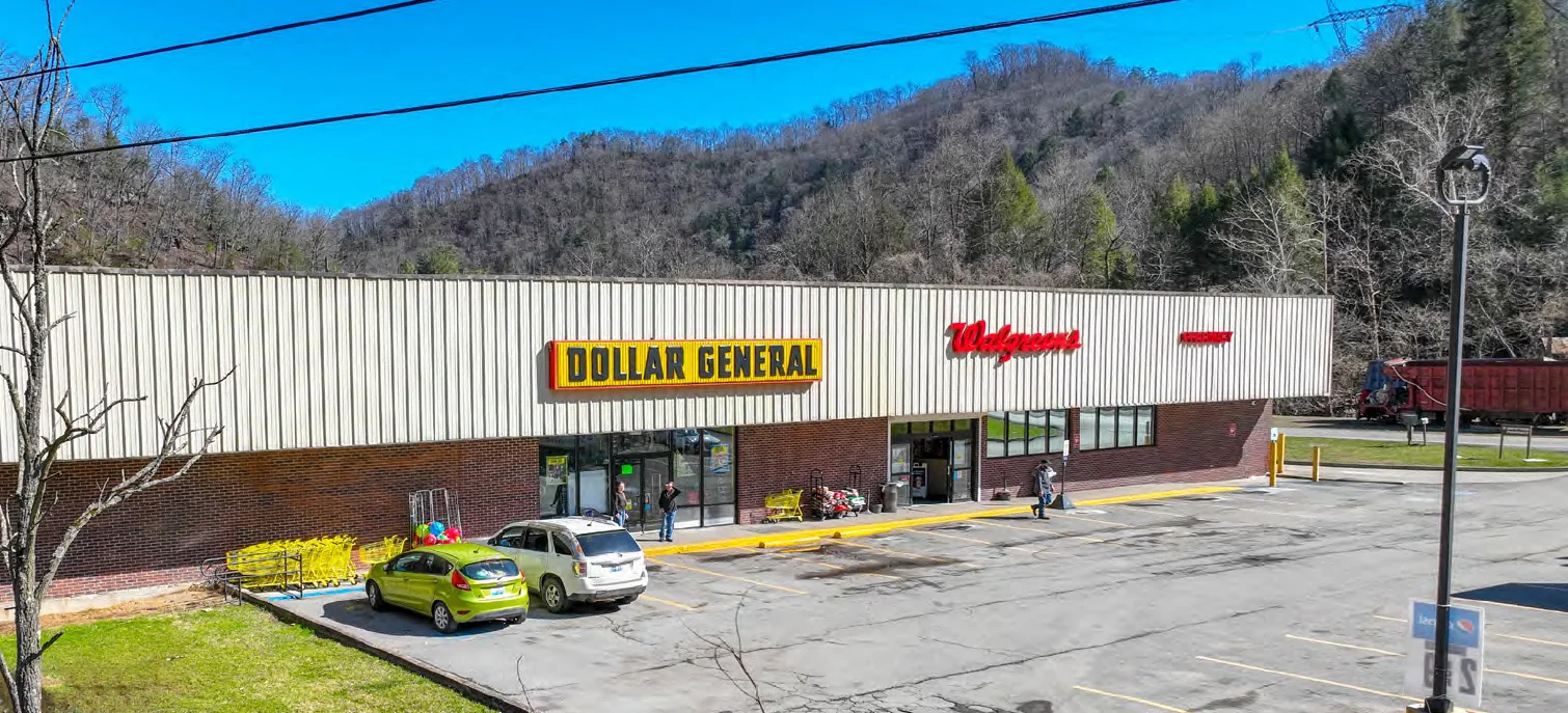 5571 Robinson Creek Road — Lease in Pikeville, KY, photo 1 of 6