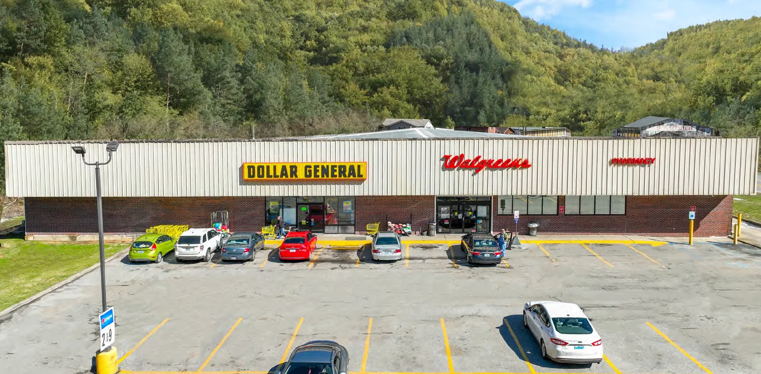 5571 Robinson Creek Road — Lease in Pikeville, KY, photo 2 of 6