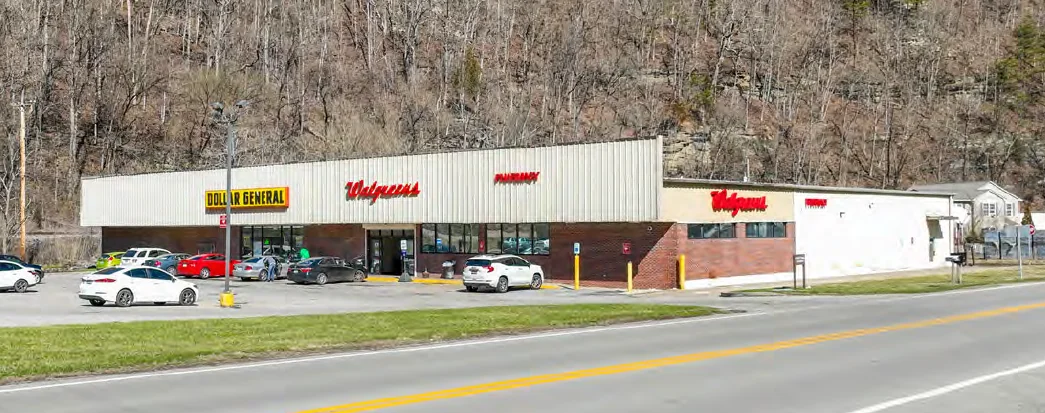 5571 Robinson Creek Road — Lease in Pikeville, KY, photo 3 of 6