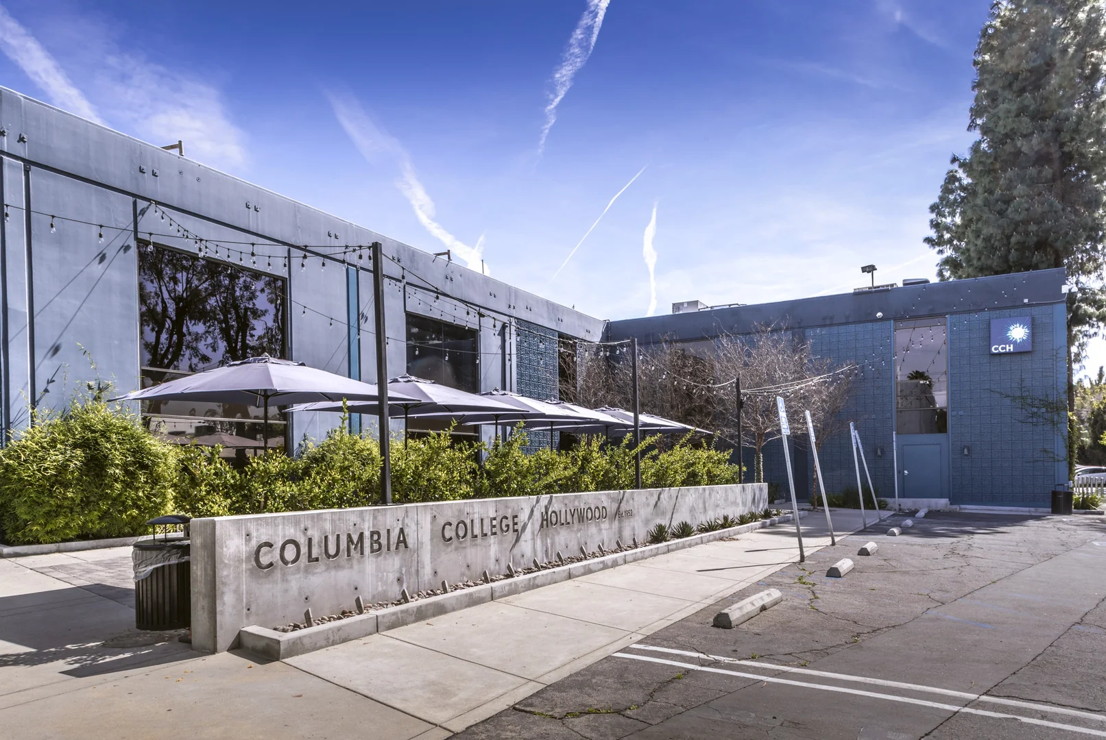 Property in Unknown, XX - office in Tarzana, CA