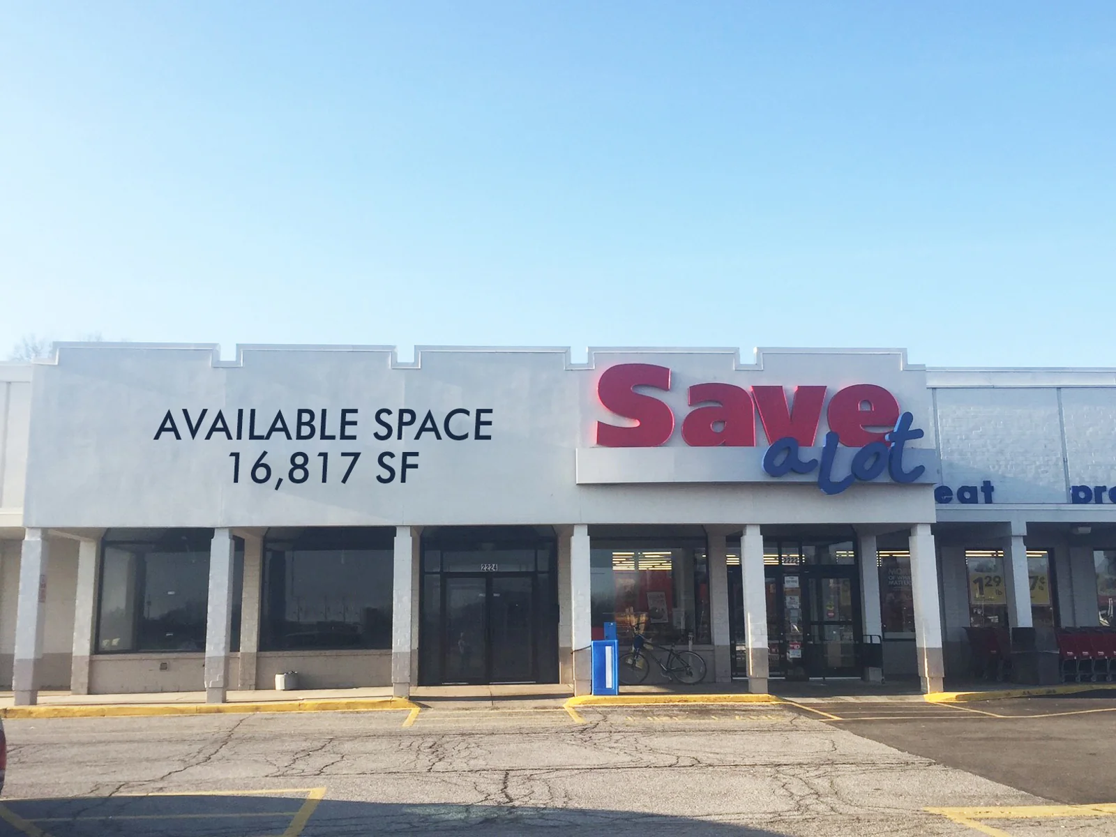 Fairless Shopping Center — Lease in Lorain, OH, photo 2 of 7