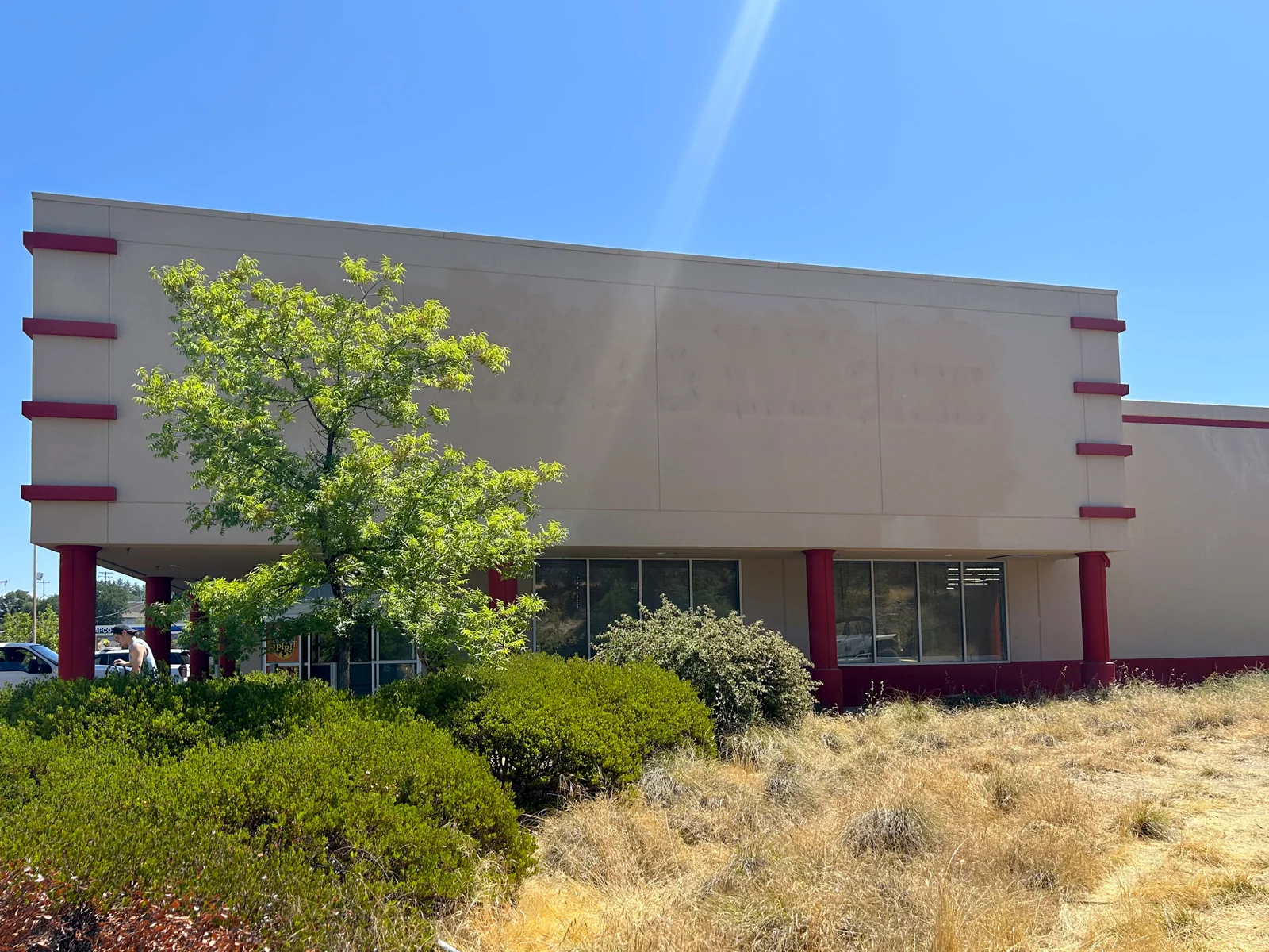 Placerville Big Box — Lease in Placerville, CA, photo 2 of 4