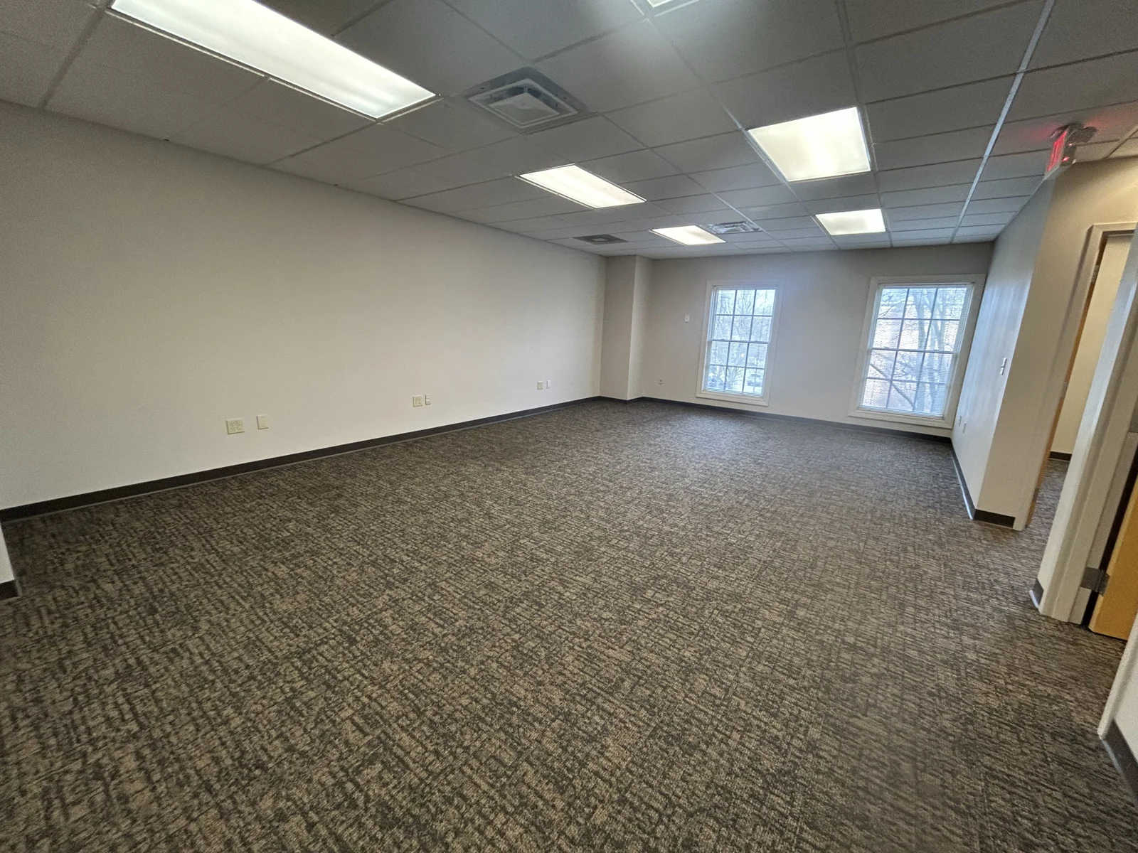 153 W Main Street — Lease in New Albany, OH, photo 4 of 7
