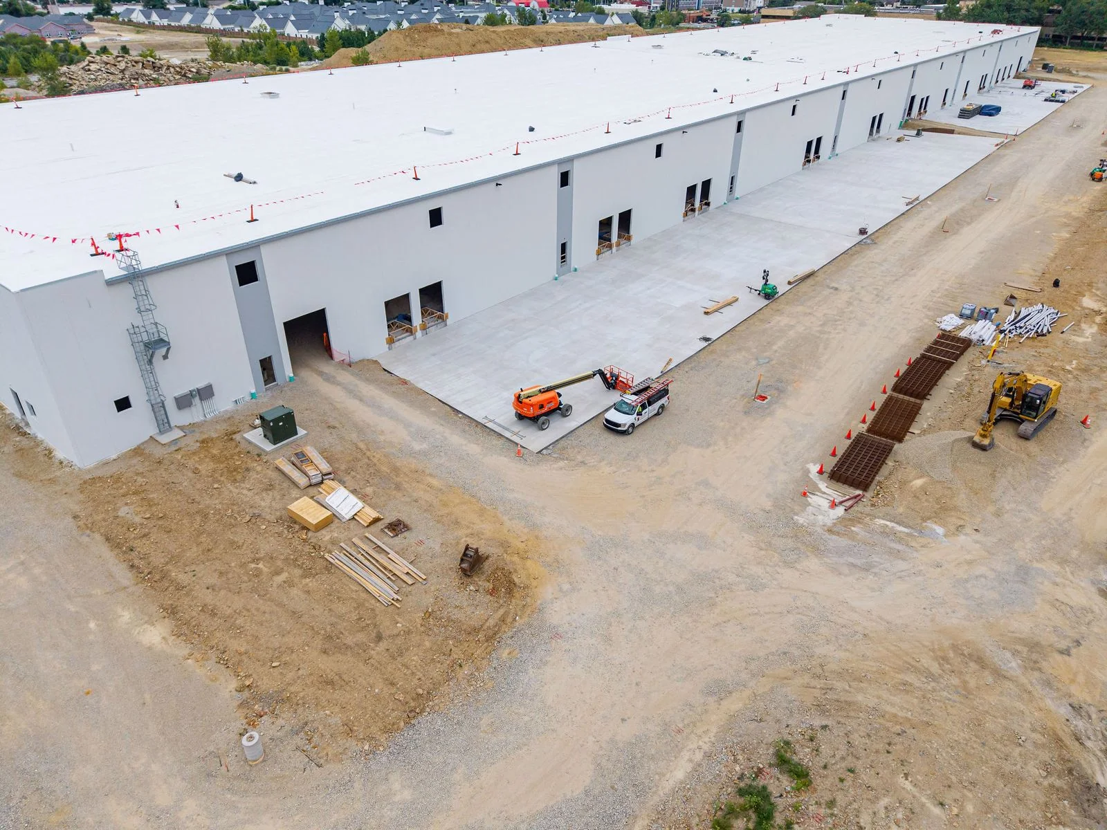 Columbus Works Commerce Center - Building D — Lease in Columbus, OH, photo 2 of 8