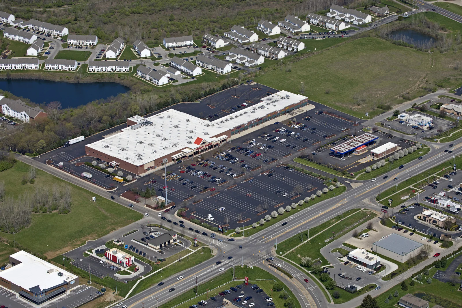 Walnut Creek Plaza — Lease in Groveport, OH, photo 1 of 3