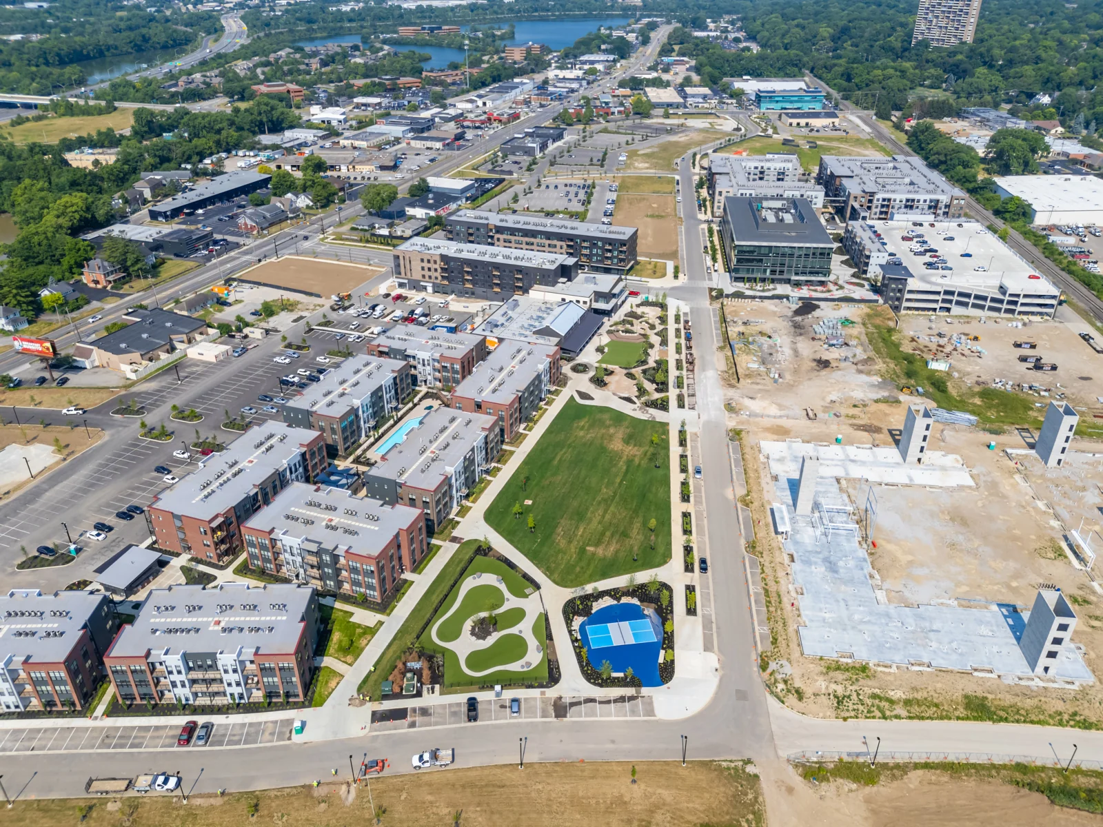 Grandview Crossing - photo 2 - Columbus, OH