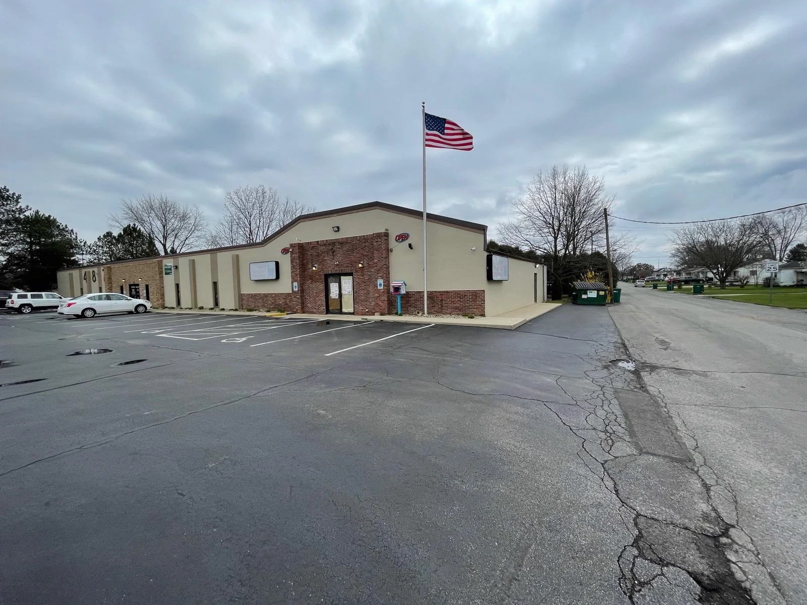 487 W Main Street — Lease in West Jefferson, OH, photo 2 of 8