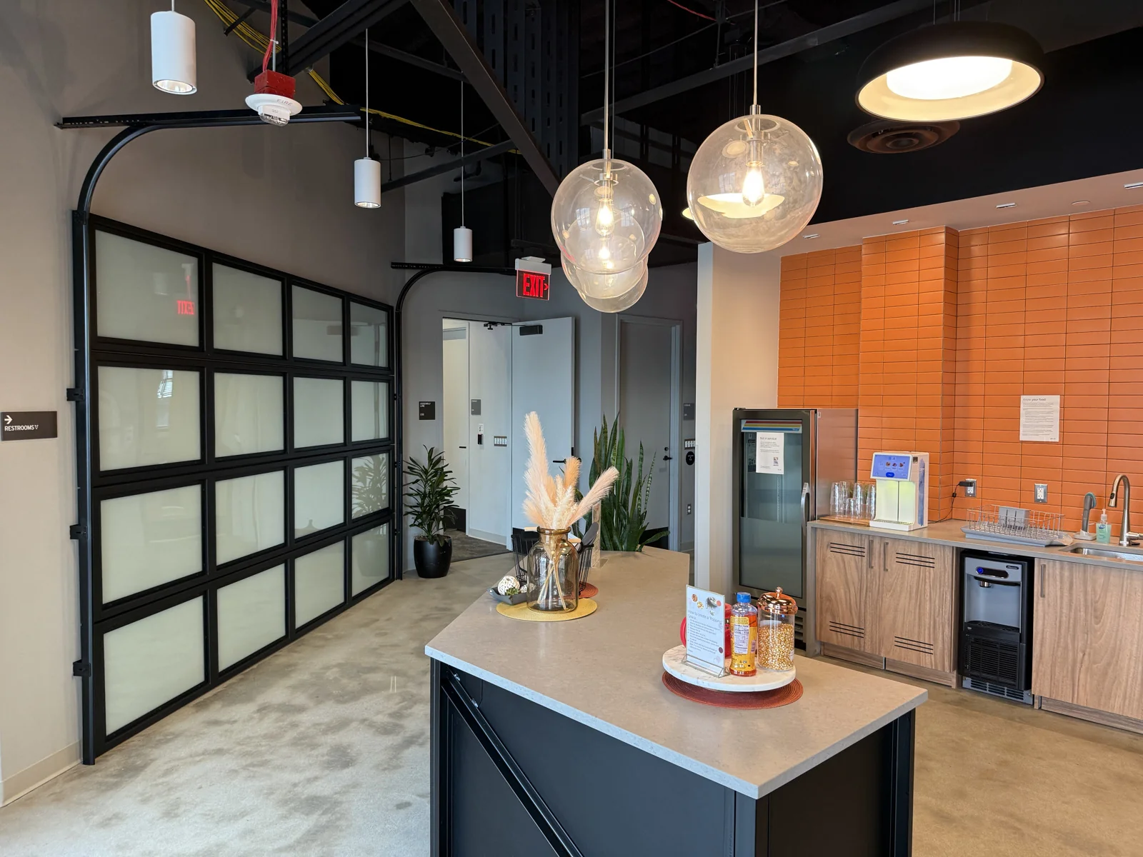 Office in Detroit, MI — Lease in Detroit, MI, photo 1 of 5