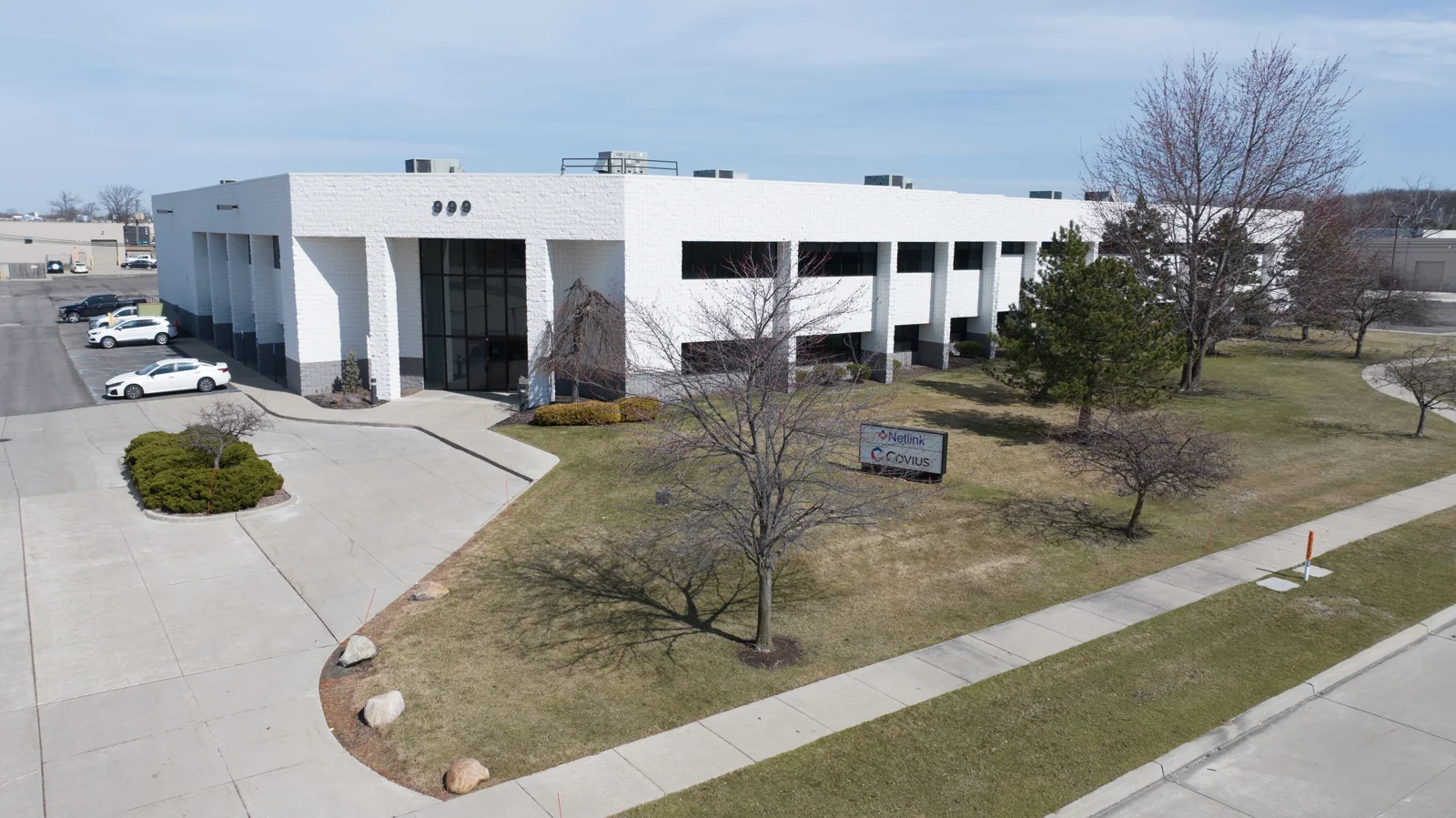 999 Tech Row - photo 1 - Madison Heights, MI