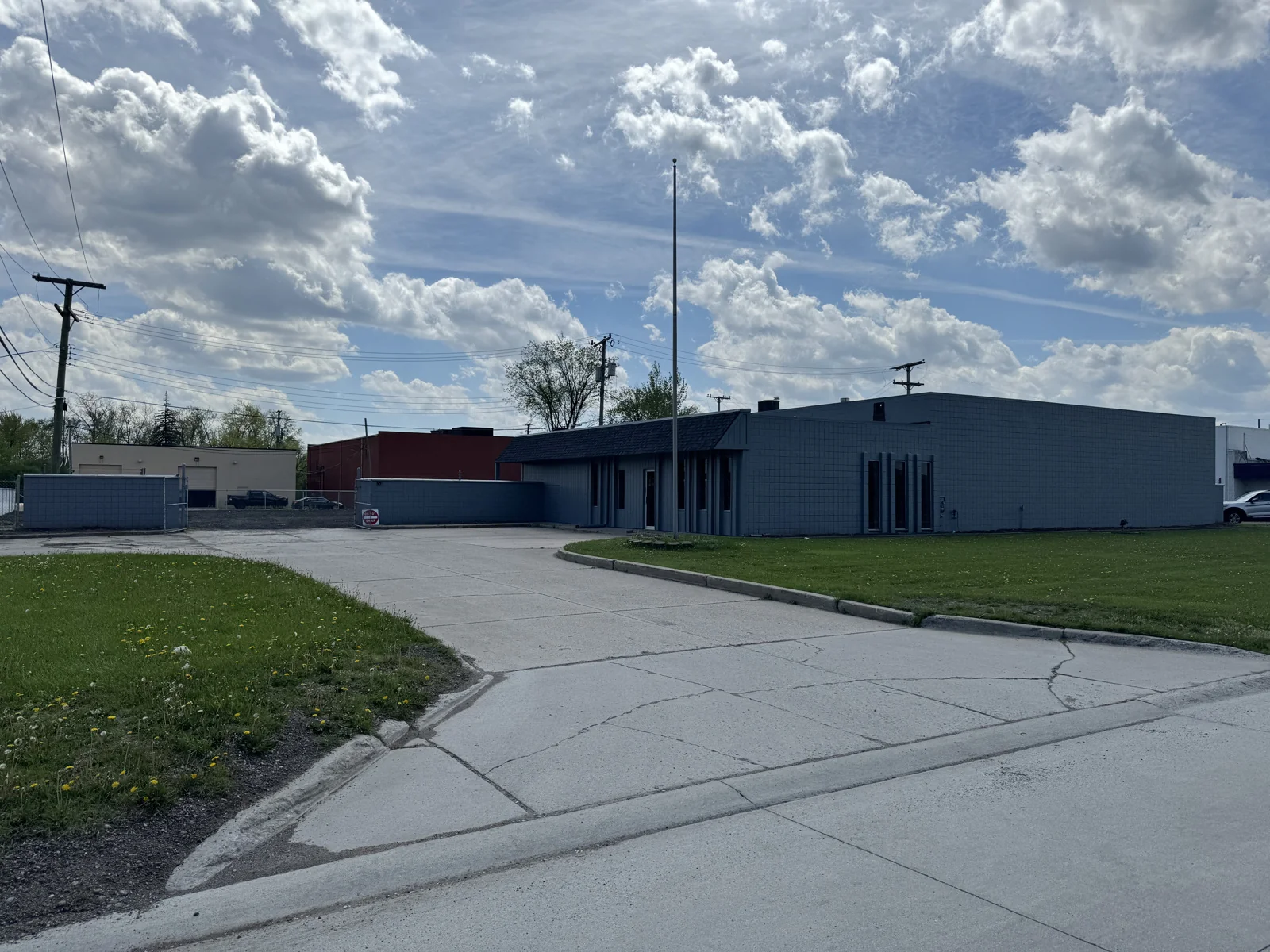 1970 Brinston — Lease in Troy, MI, photo 1 of 1