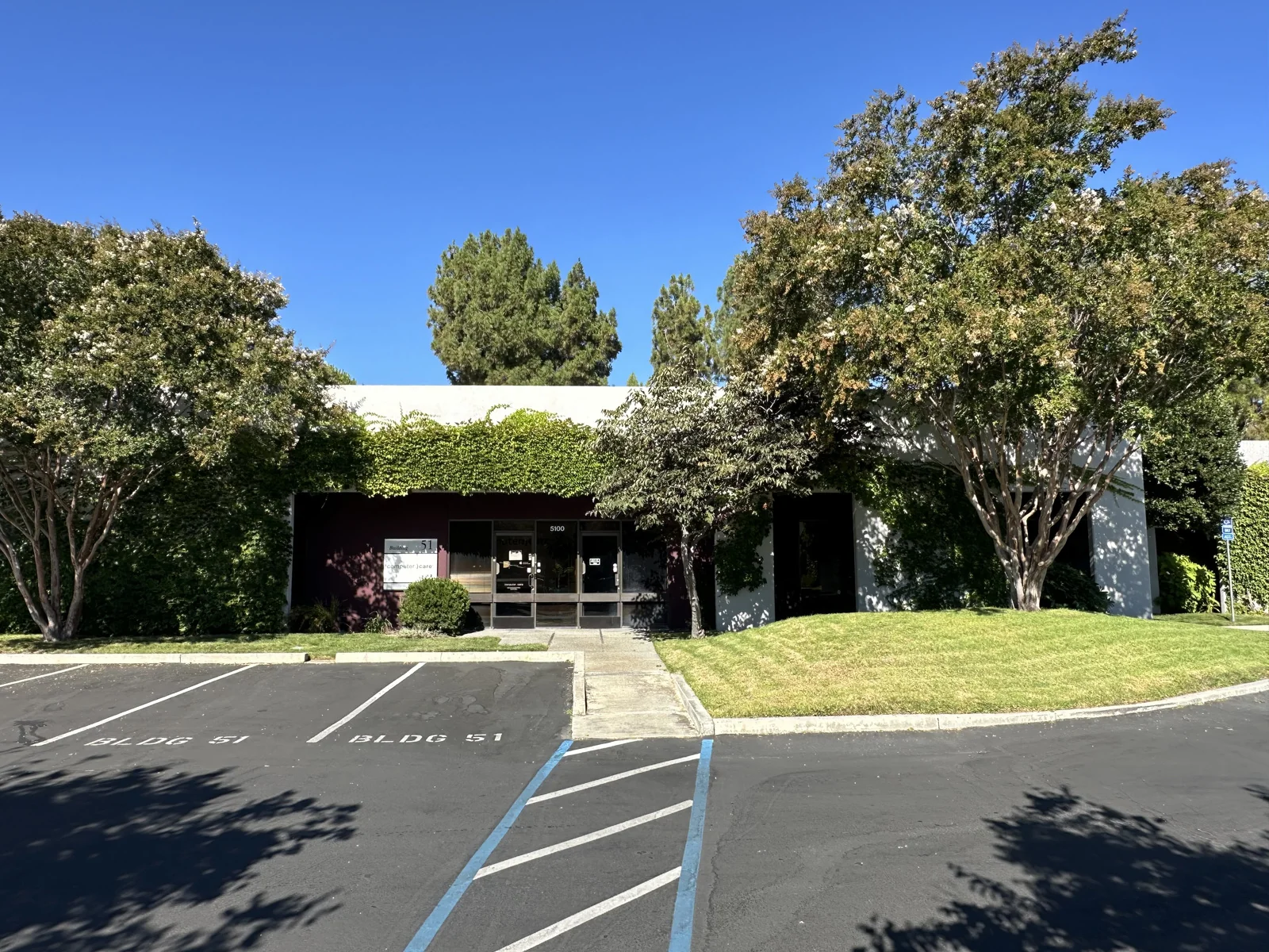 Building 51- Koll Oakmead Park — Sale in Santa Clara, CA, photo 1 of 1