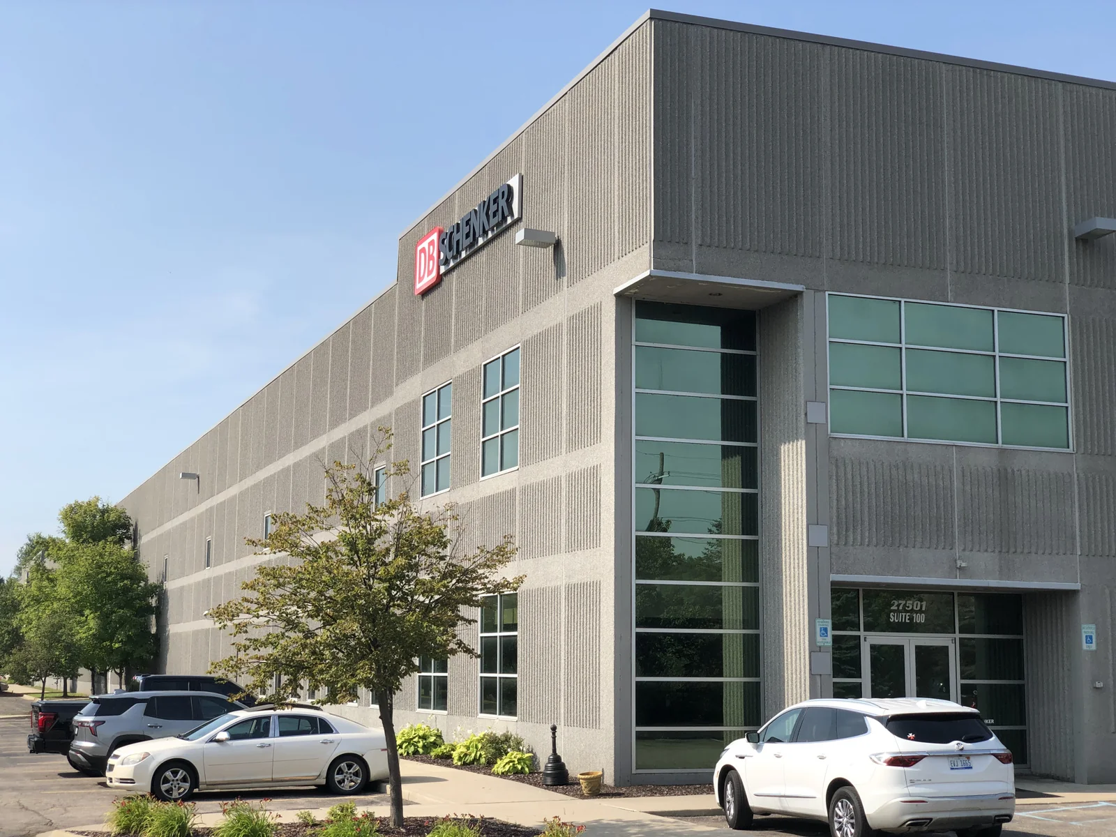 Industrial in Romulus, MI — Lease in Romulus, MI, photo 2 of 8