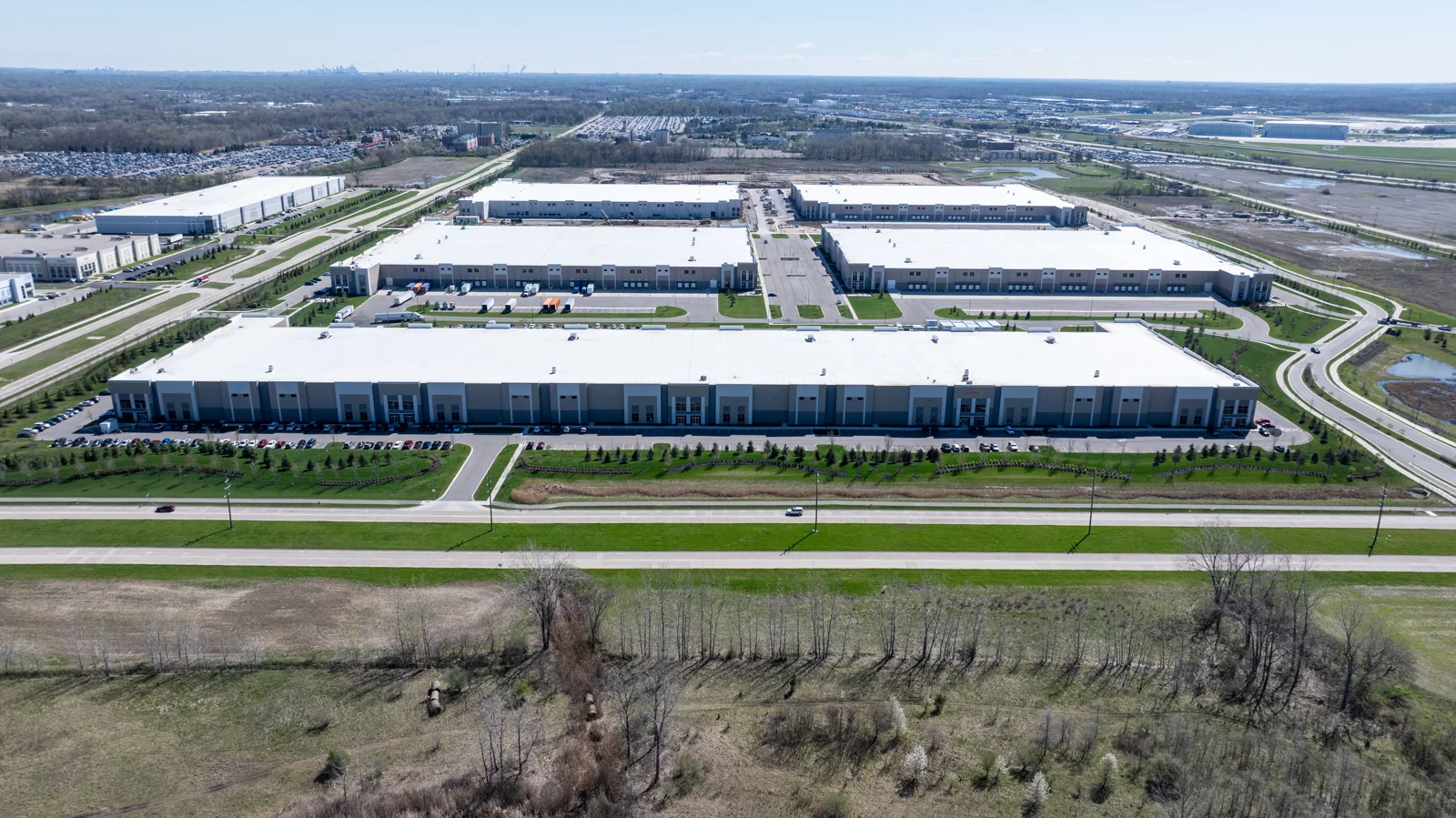 Romulus Trade Center — Lease in Romulus, MI, photo 1 of 8