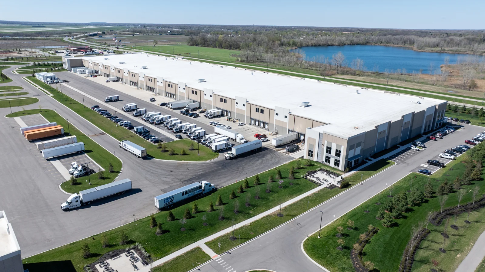 Romulus Trade Center — Lease in Romulus, MI, photo 2 of 8