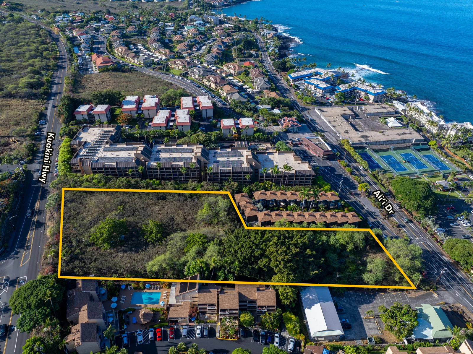 75-5849 Alii Drive — Sale in Kailua-Kona, HI, photo 1 of 4